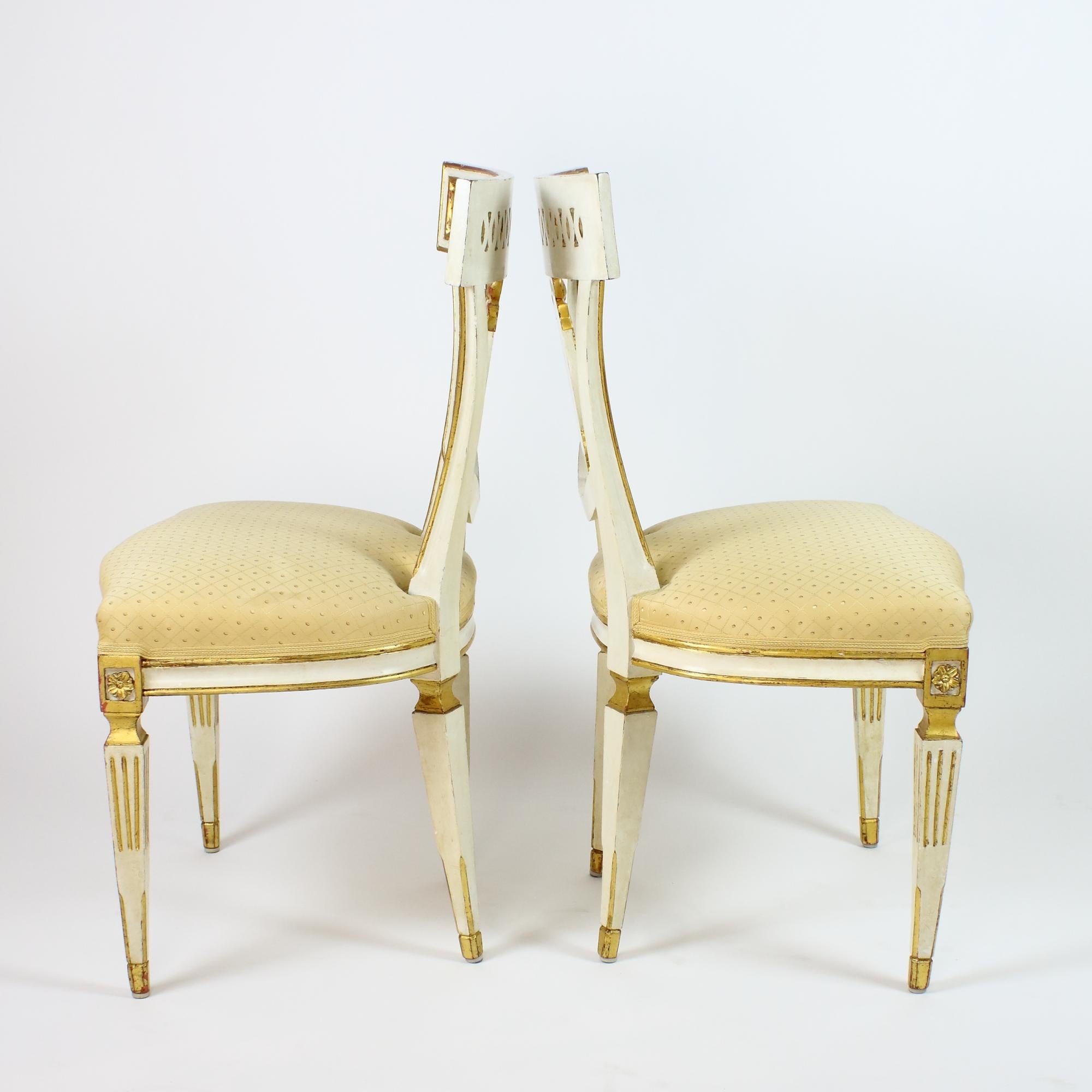 Ensemble de six chaises de salle à manger italiennes néoclassiques Klismos Empire de la fin du XIXe siècle en vente 1