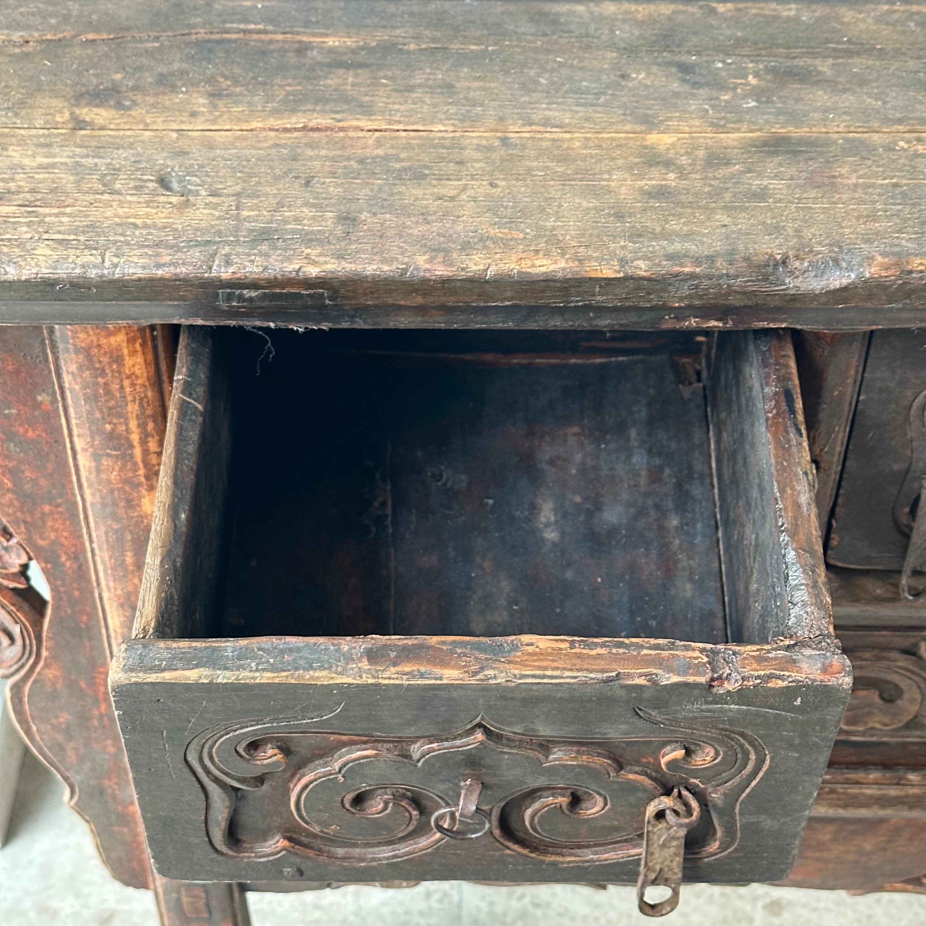 Hand-Carved Late 19th Century Shanxi Coffer Table For Sale