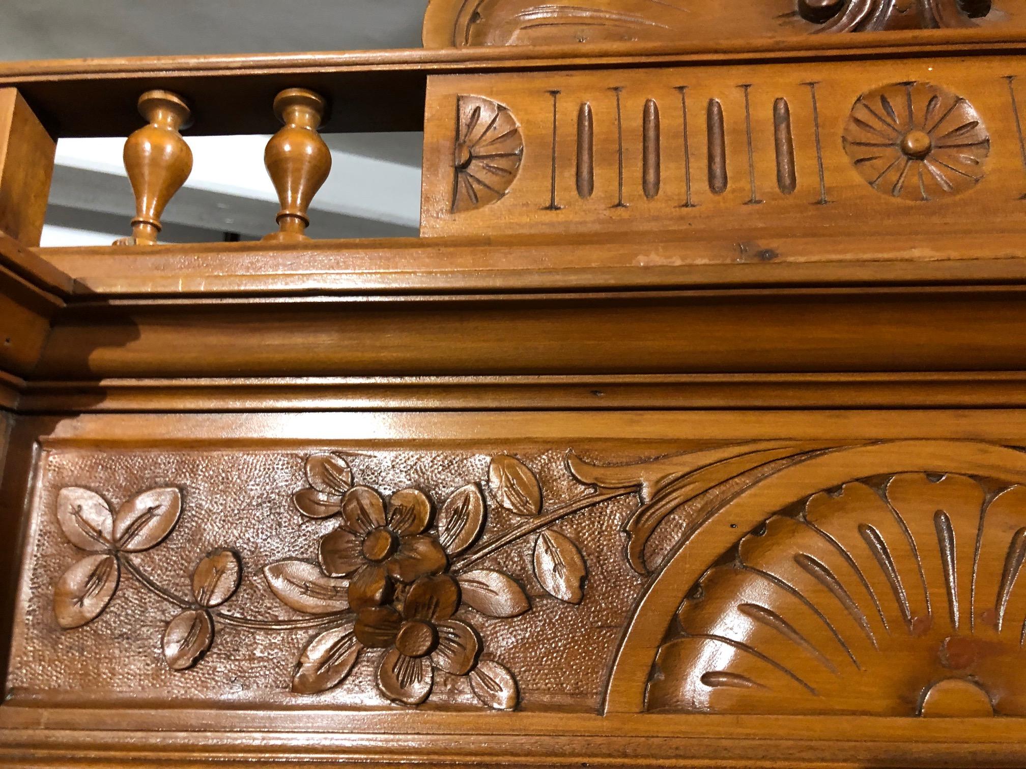 Late 19th Century Sideboard in Carved Walnut Gray Marble For Sale 3