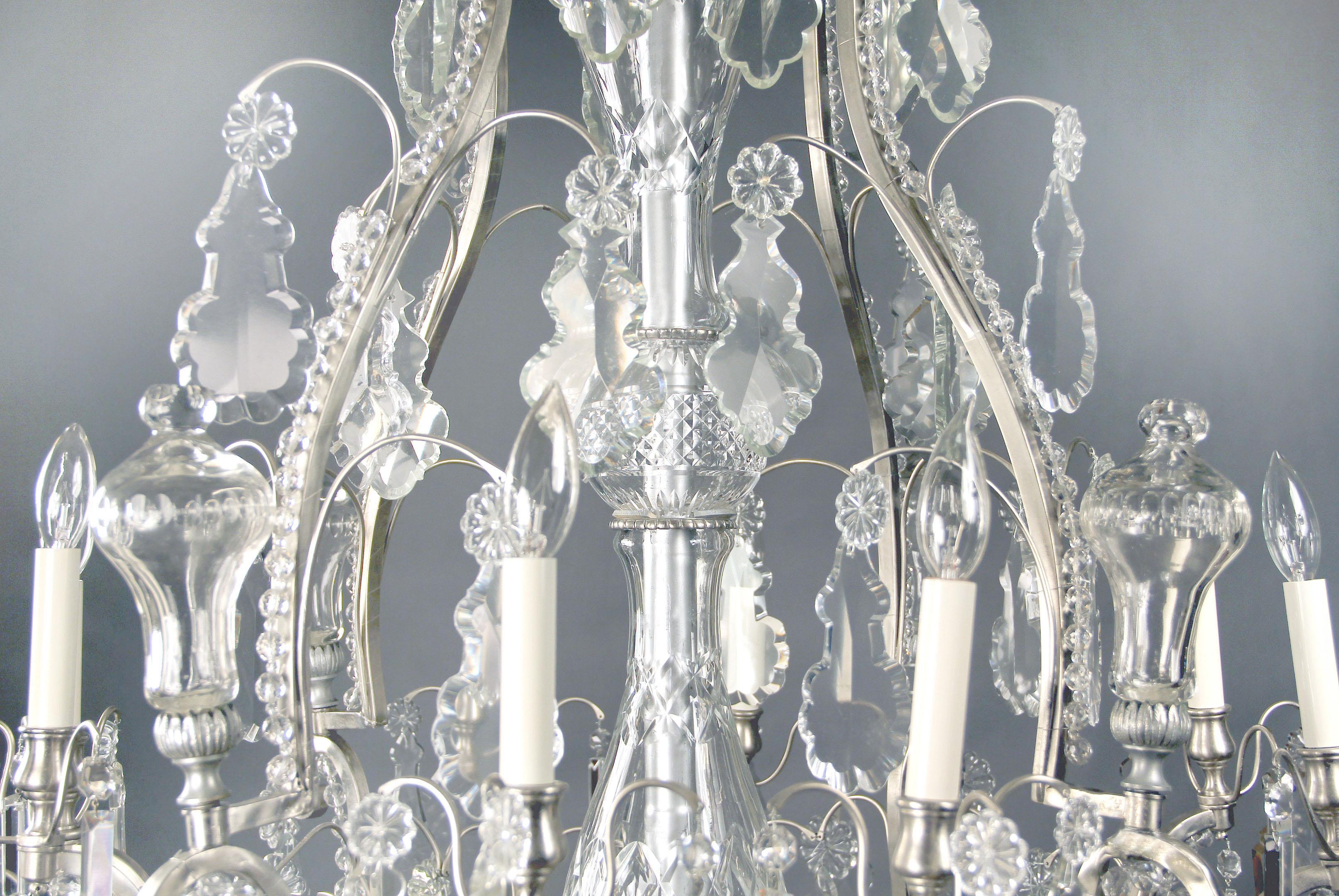 Belle Époque Late 19th Century Silvered Bronze and Crystal Eight Light Chandelier For Sale