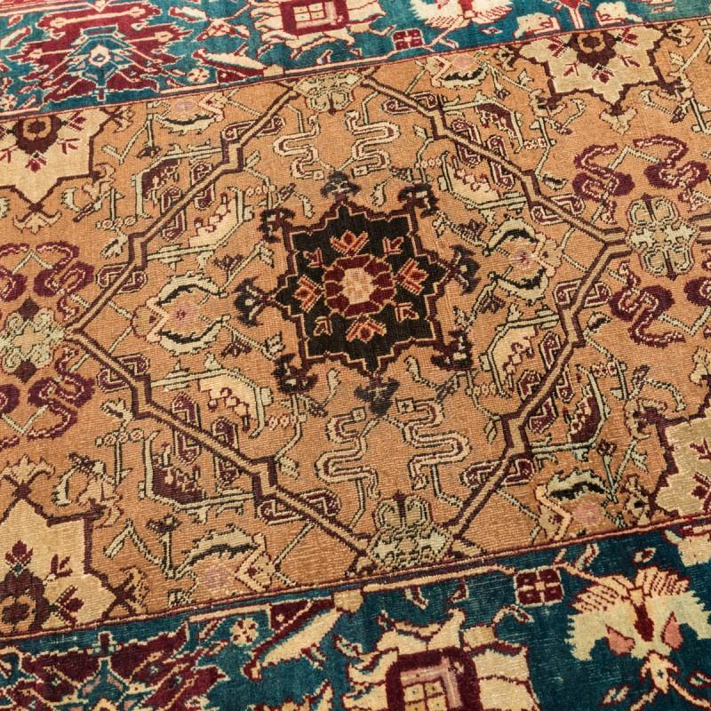 Hand-Knotted Late 19th Century Small Green Wool Rug, Classic Agra, circa 1890. 2.05 x 1.20 m For Sale