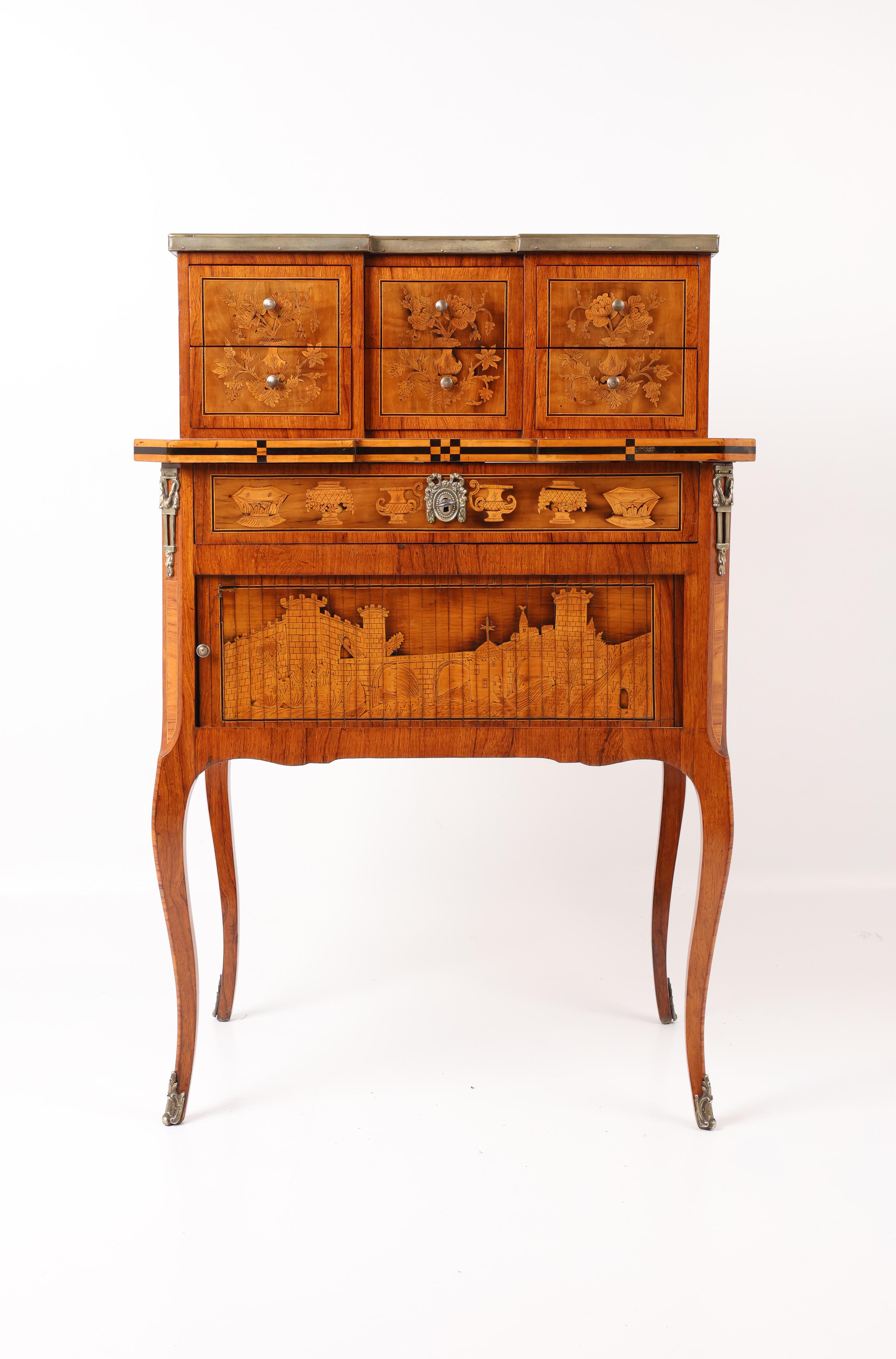 Late 19th Century Small Ladies’ Writing Desk For Sale 4