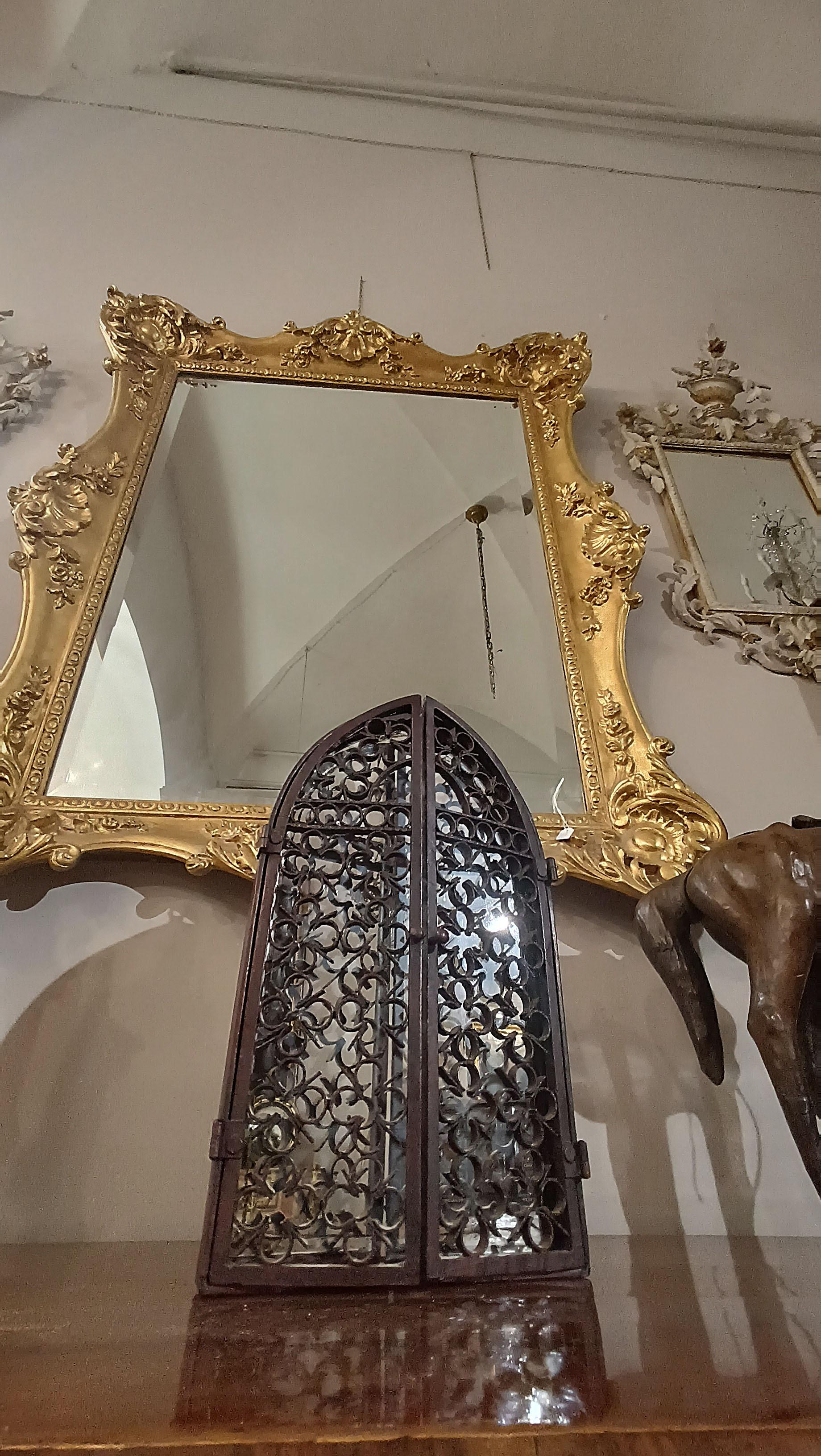 LATE 19th CENTURY SMALL MIRROR IN NEO GOTHIC STYLE in vendita 1
