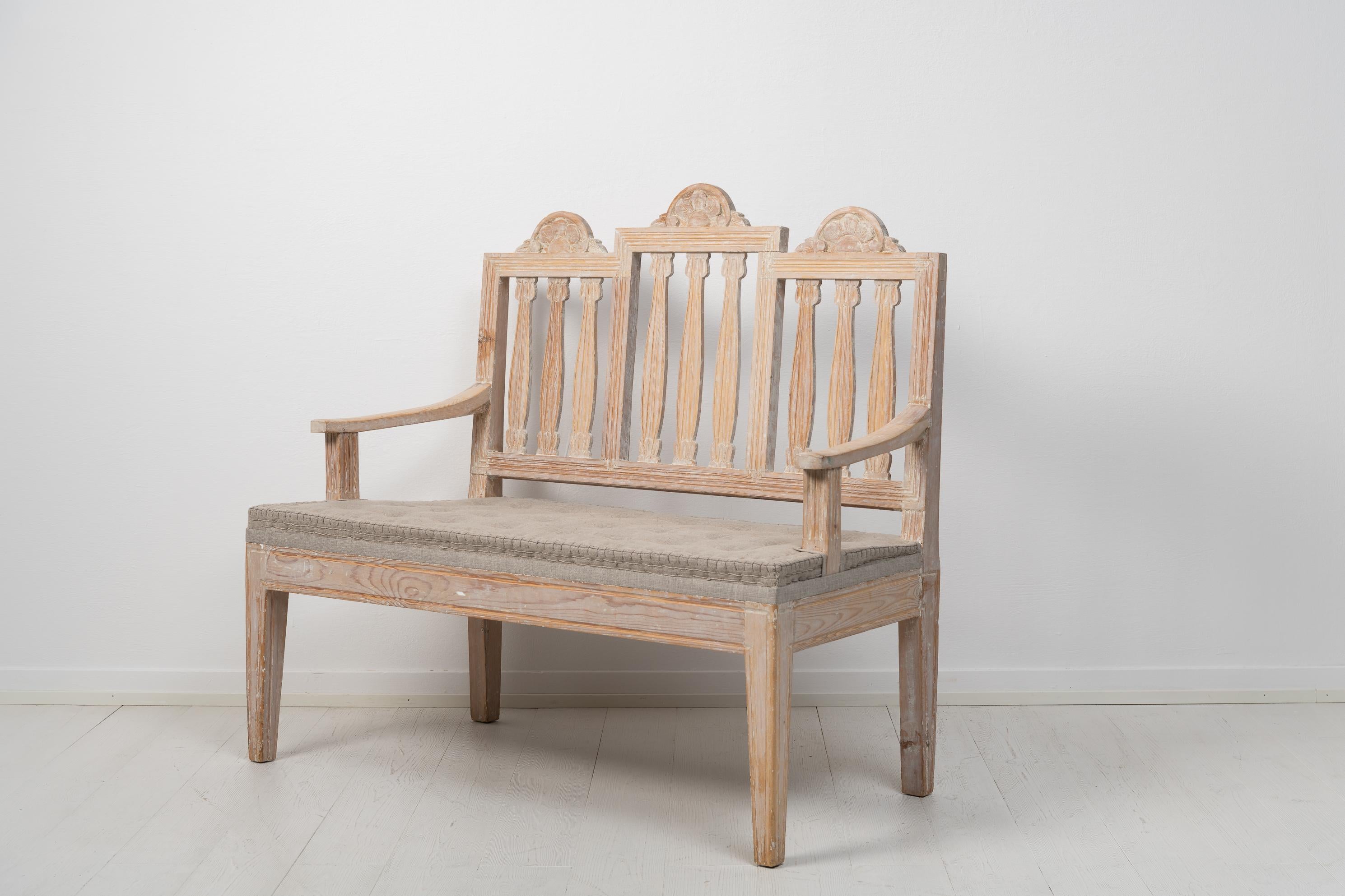Schwedisches Sofa im Gustavianischen Stil des späten 19. Jahrhunderts (Handgefertigt) im Angebot