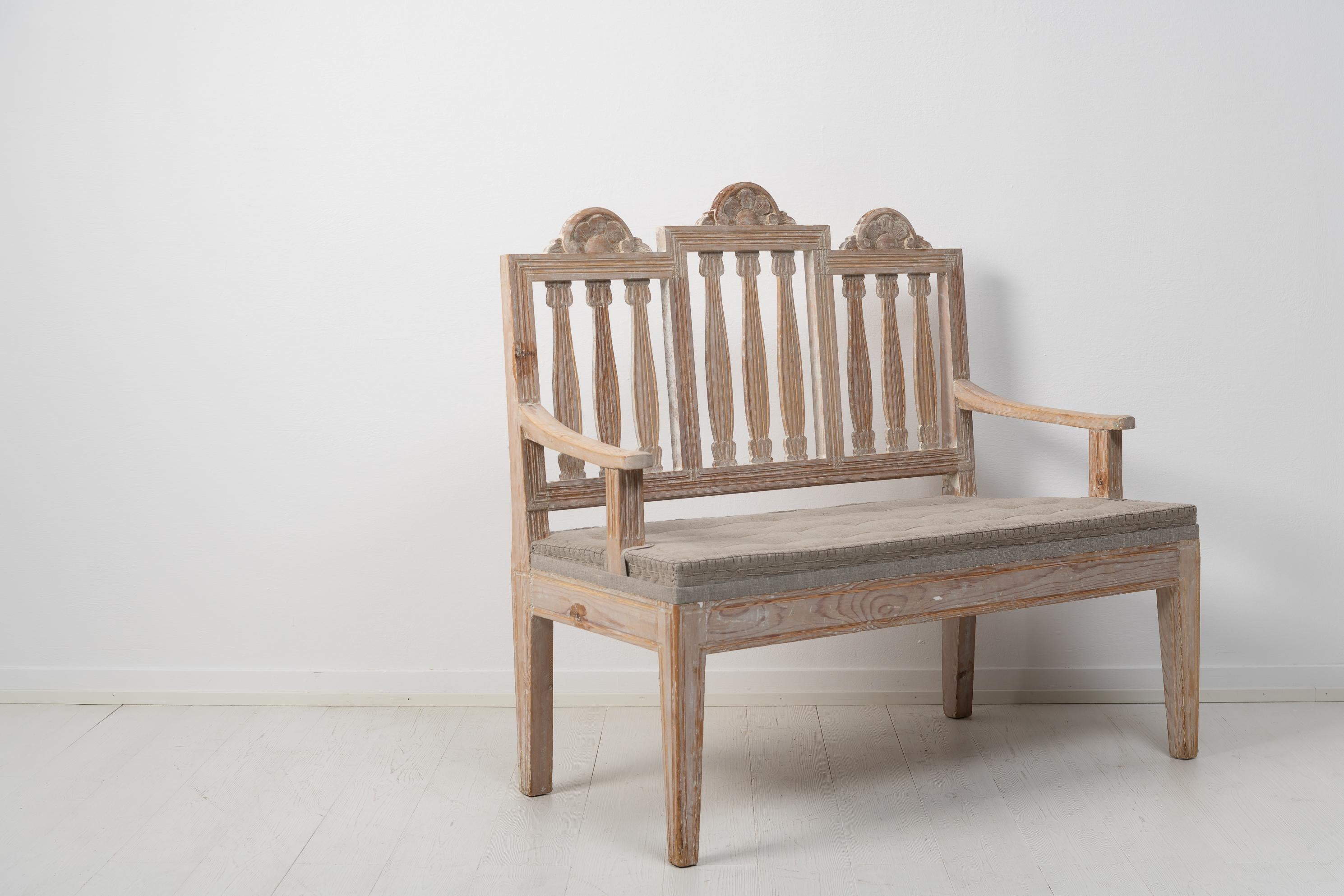 Late 19th Century Small Swedish Gustavian Style Sofa In Good Condition For Sale In Kramfors, SE