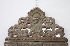 Kleiner Wandspiegel des späten 19. Jahrhunderts mit Holz- und Messingrahmen