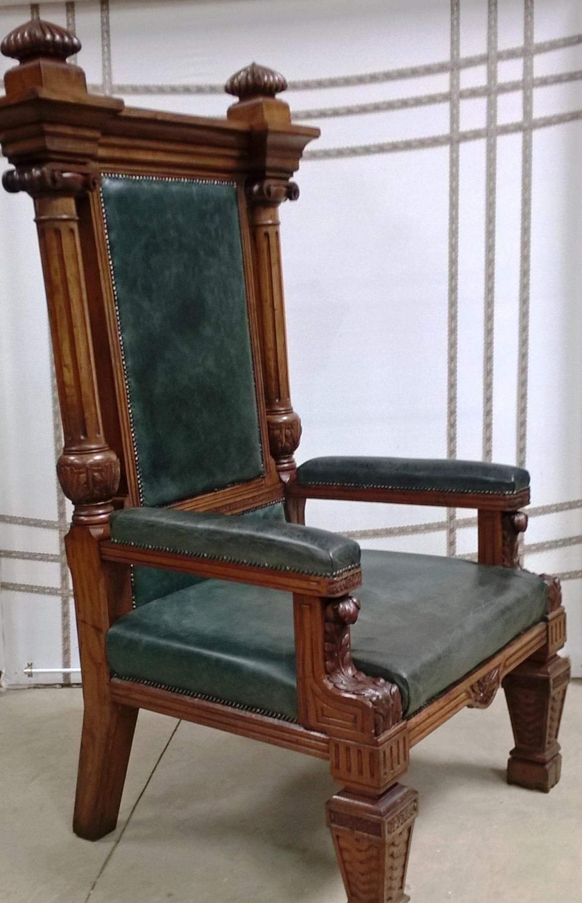 Late 19th Century Solid Oak Leather Upholstered Grand Masters Chair For Sale 6