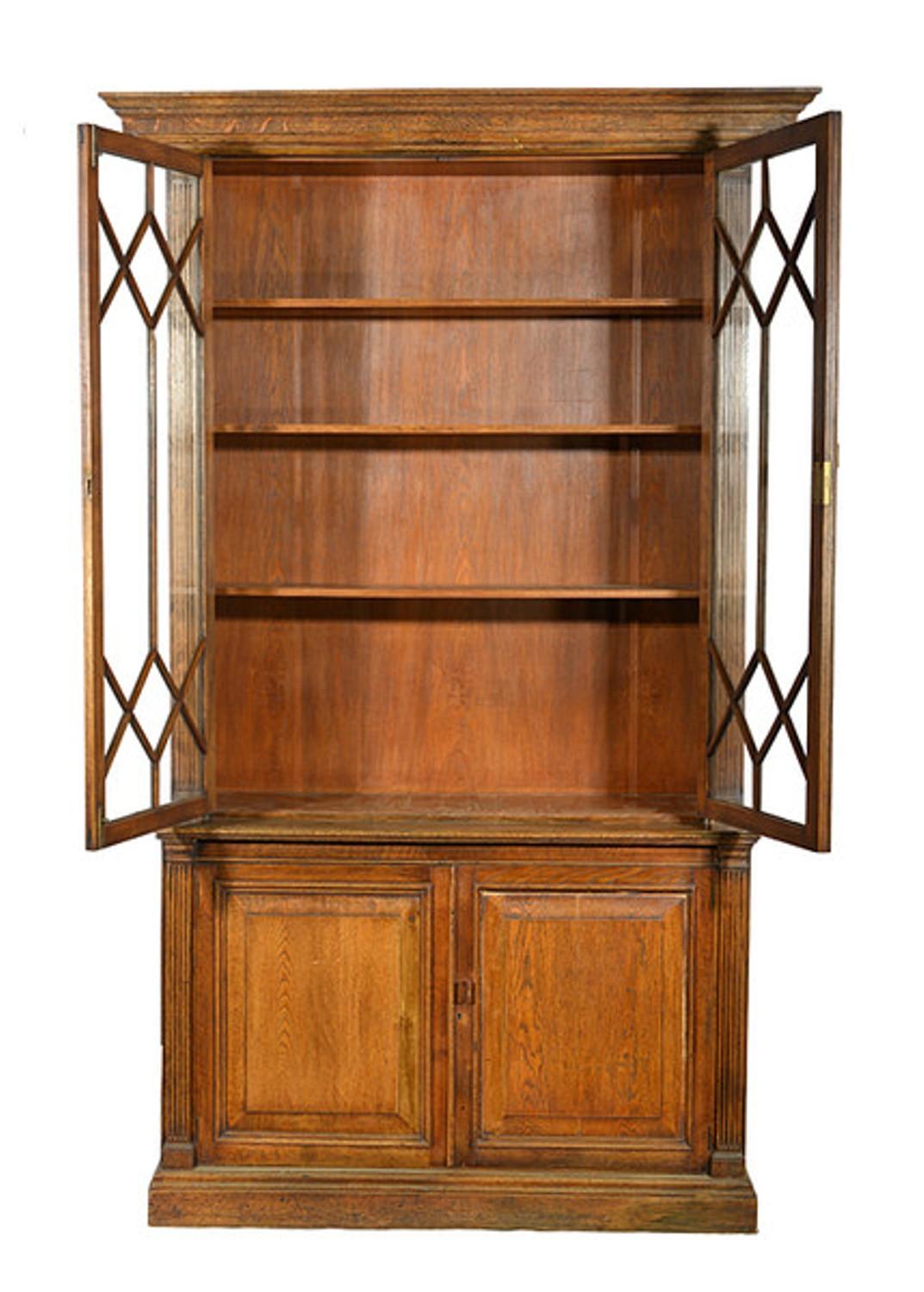 Edwardian Late 19th Century Solid Oak Two-Part Bookcase of Good Proportions For Sale