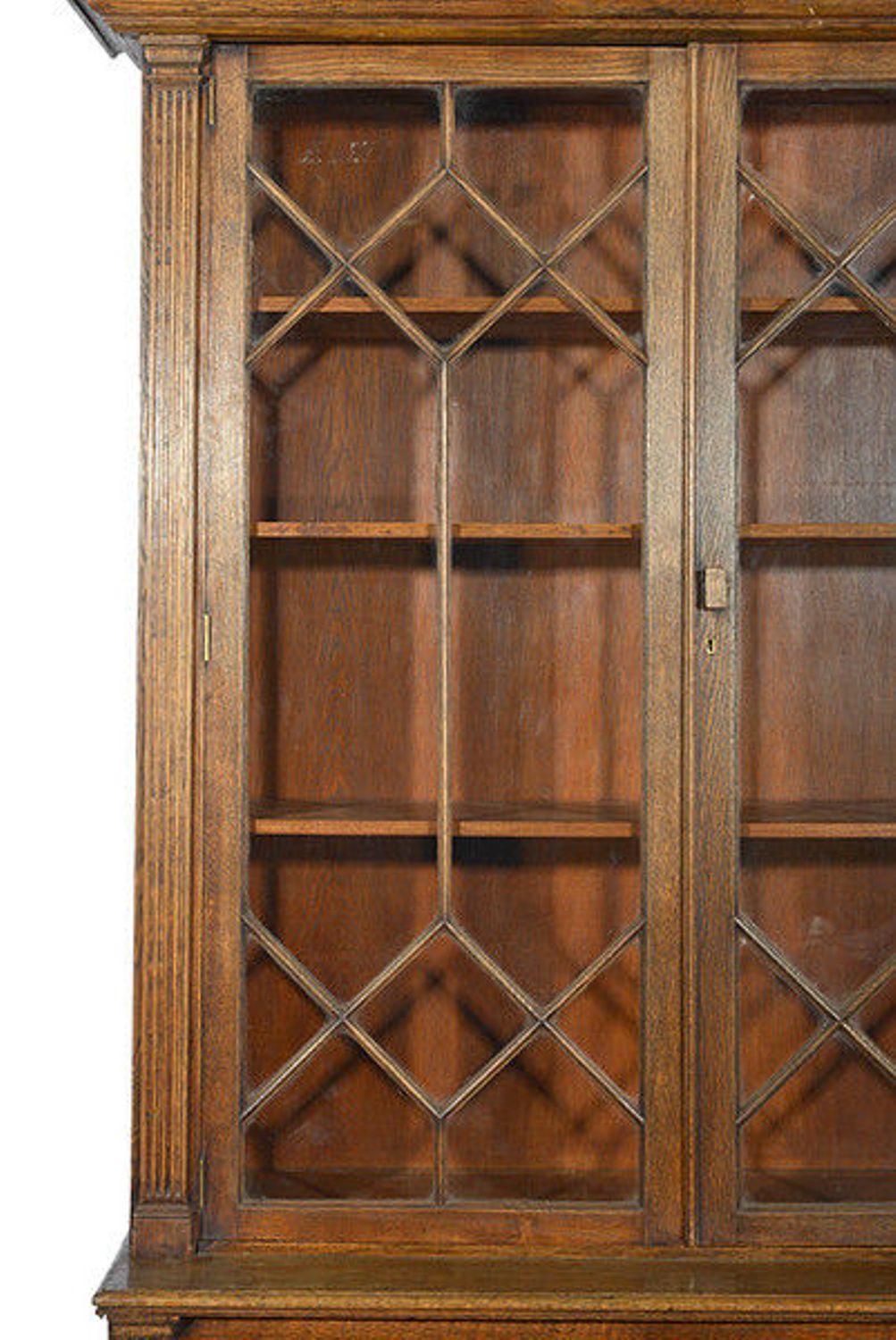 Late 19th Century Solid Oak Two-Part Bookcase of Good Proportions For Sale 4