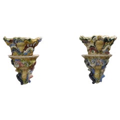 Zweireihige süditalienische antike Majolika-Regale aus dem späten 19. Jahrhundert mit Vase