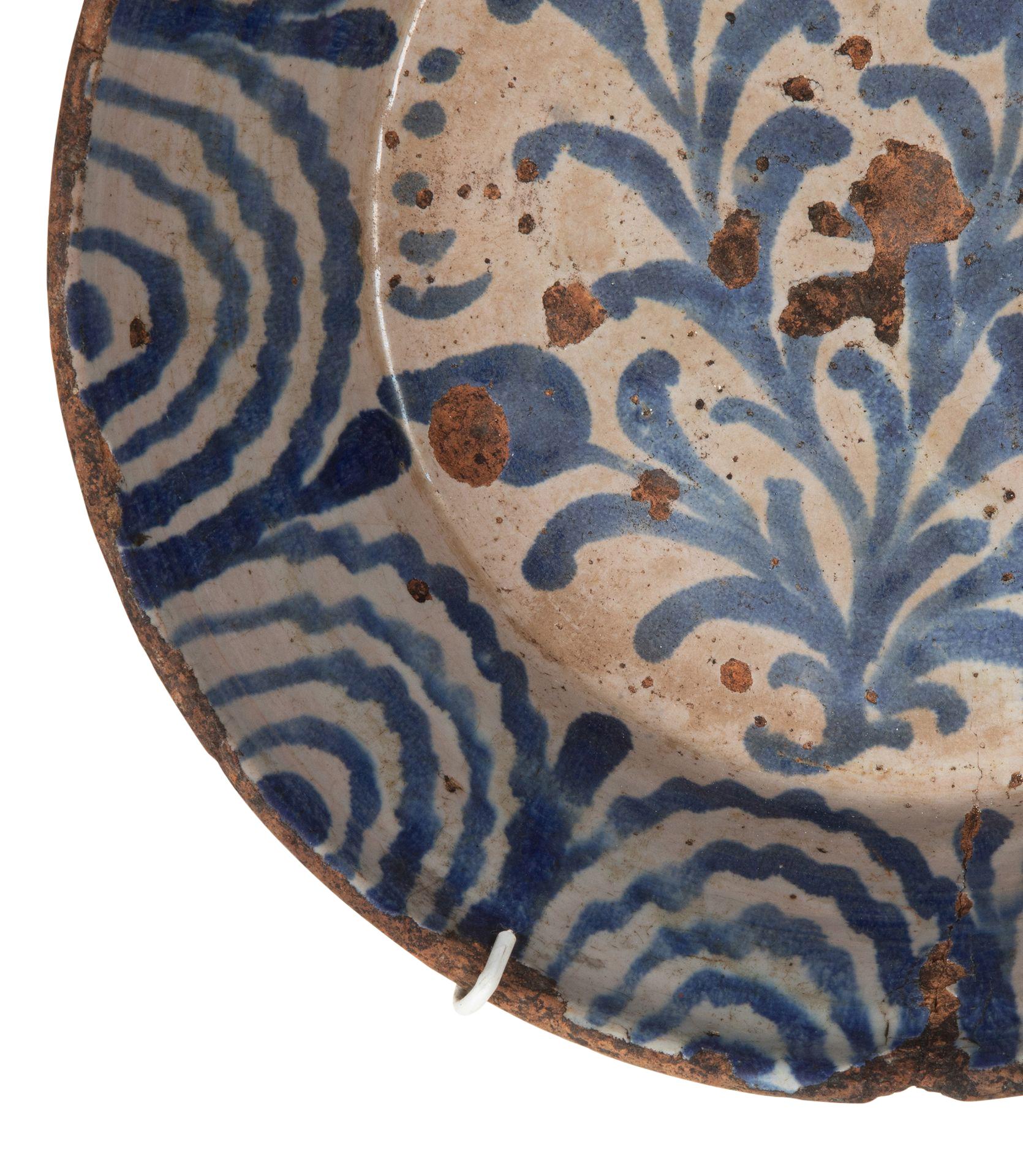 Spanische Fajalauza-Schale in Blau und Weiß aus dem späten 19. im Angebot 1