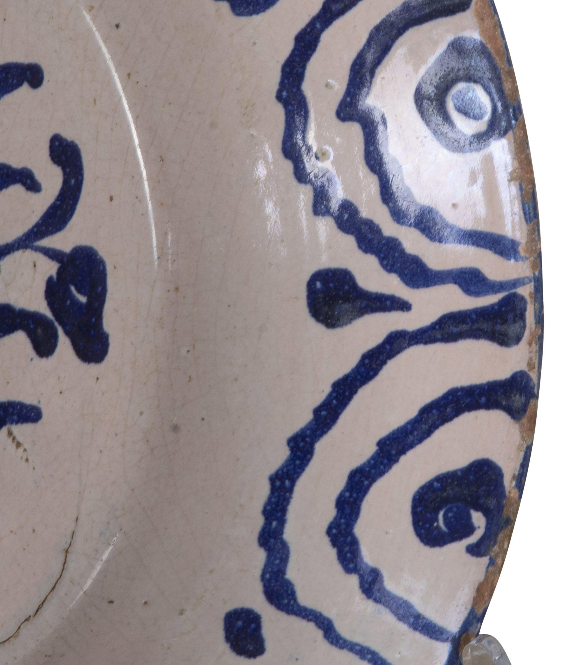 XIXe siècle Fin du 19e siècle, bol en poterie espagnole bleu et blanc Fajalauza en vente