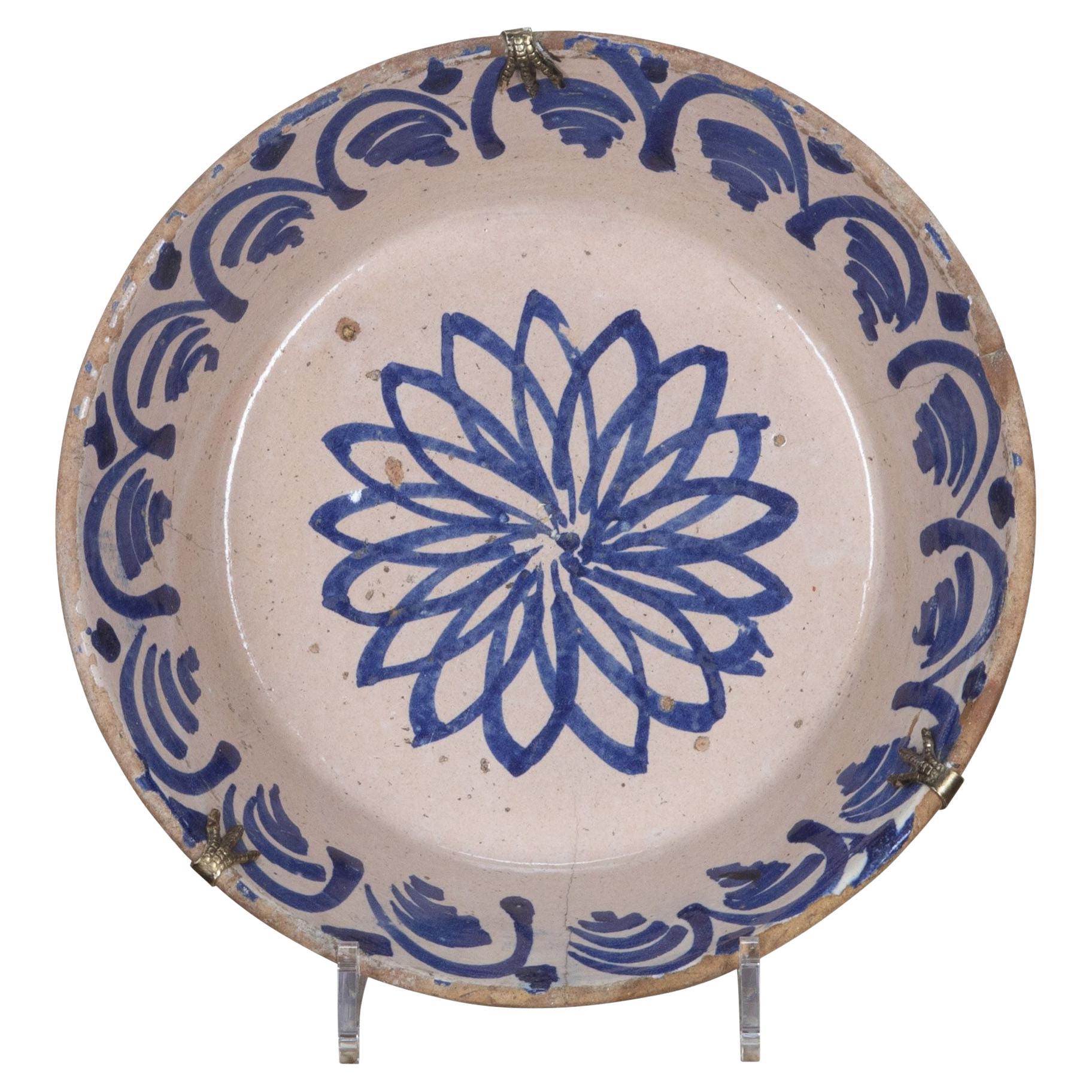 Ciotola in ceramica Fajalauza bianca e blu della fine del XIX secolo