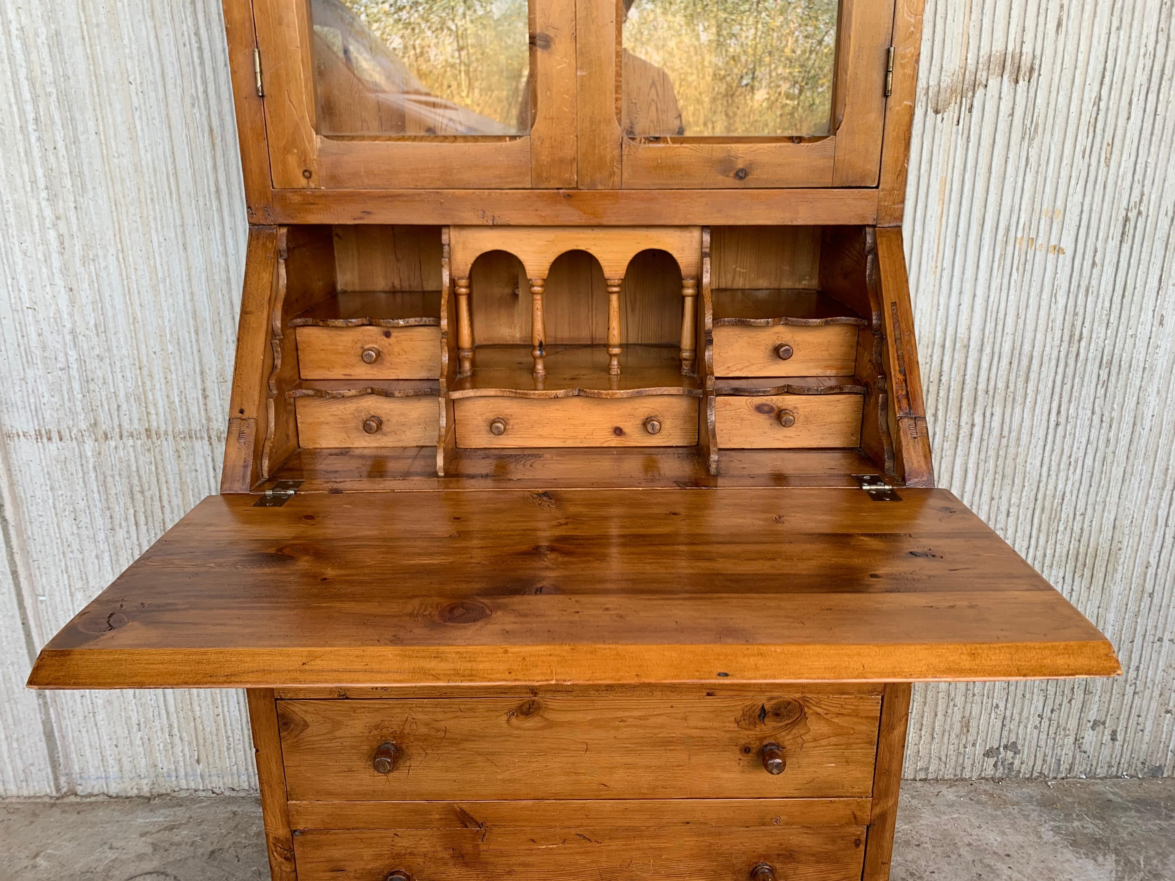 Late 19th Century Spanish Pine Bureau Bookcase ‘Secretaire’ In Excellent Condition In Miami, FL