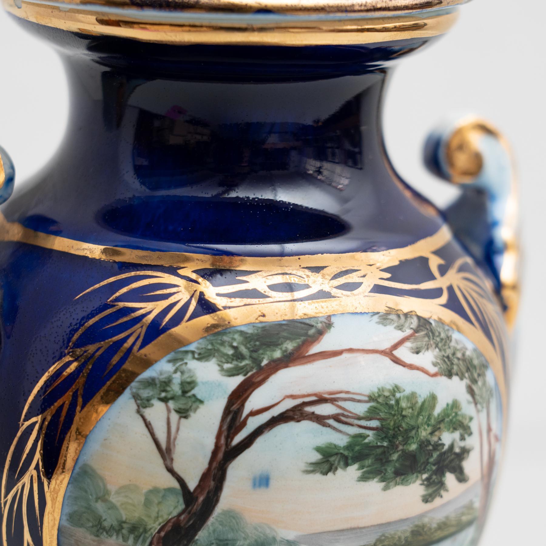 Vaso con coperchio in stile servo spagnolo della fine del XIX secolo in vendita 8