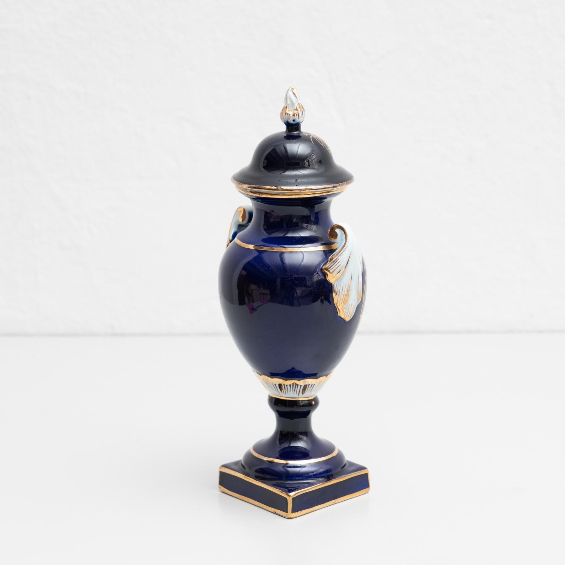 Vaso con coperchio in stile servo spagnolo della fine del XIX secolo In condizioni buone in vendita a Barcelona, ES