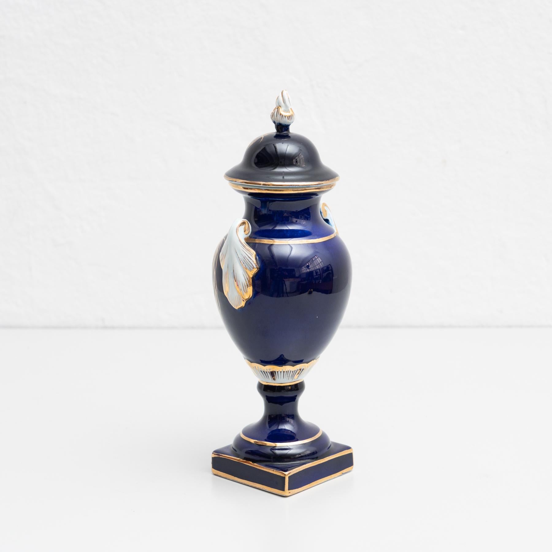 Porcelain Late 19th Century Spanish Serves Style Lidded Vase For Sale