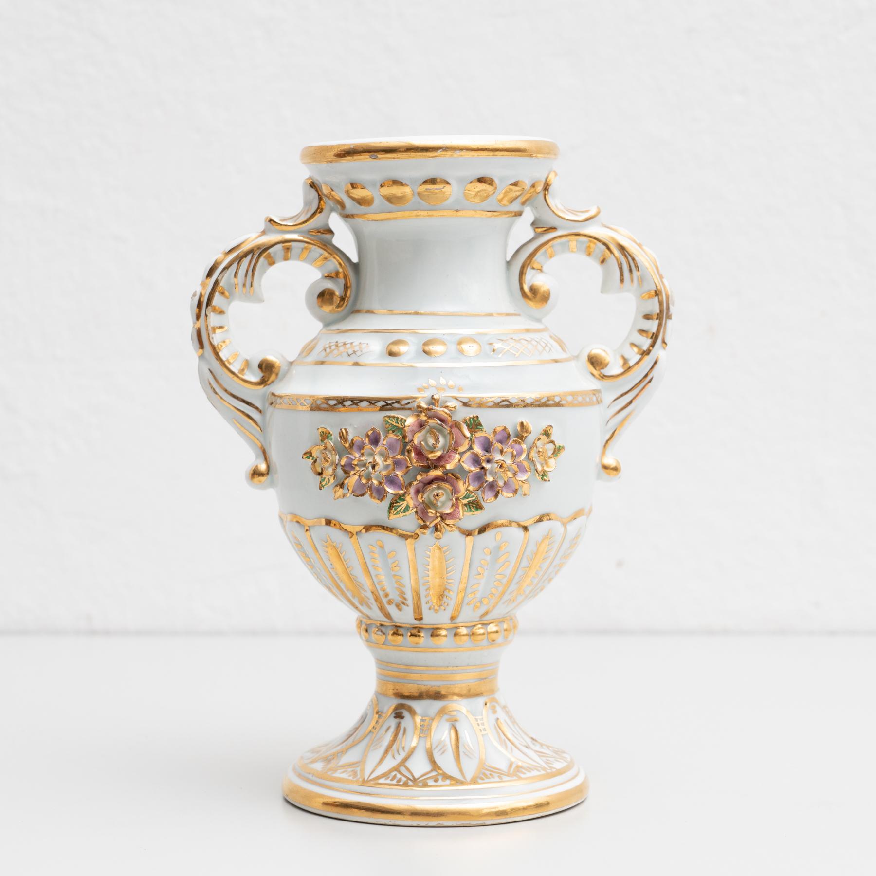 Late 19th Century Spanish Serves Style Vase 3