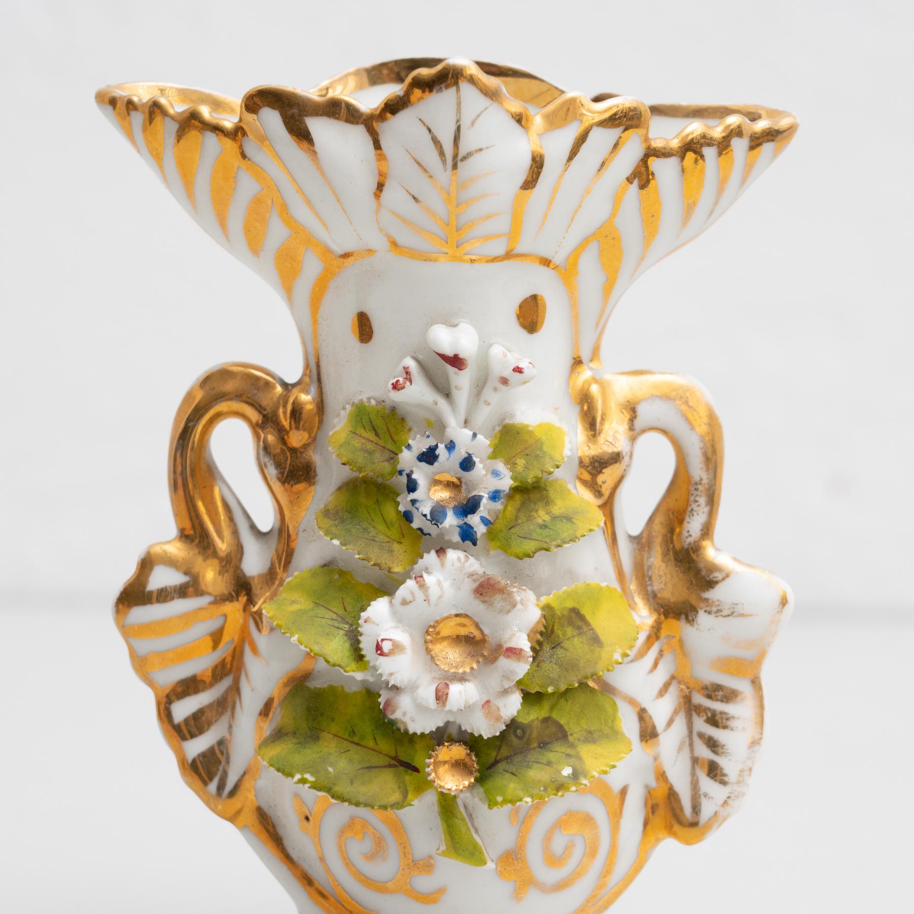 Late 19th Century Spanish Serves Style Vase For Sale 5