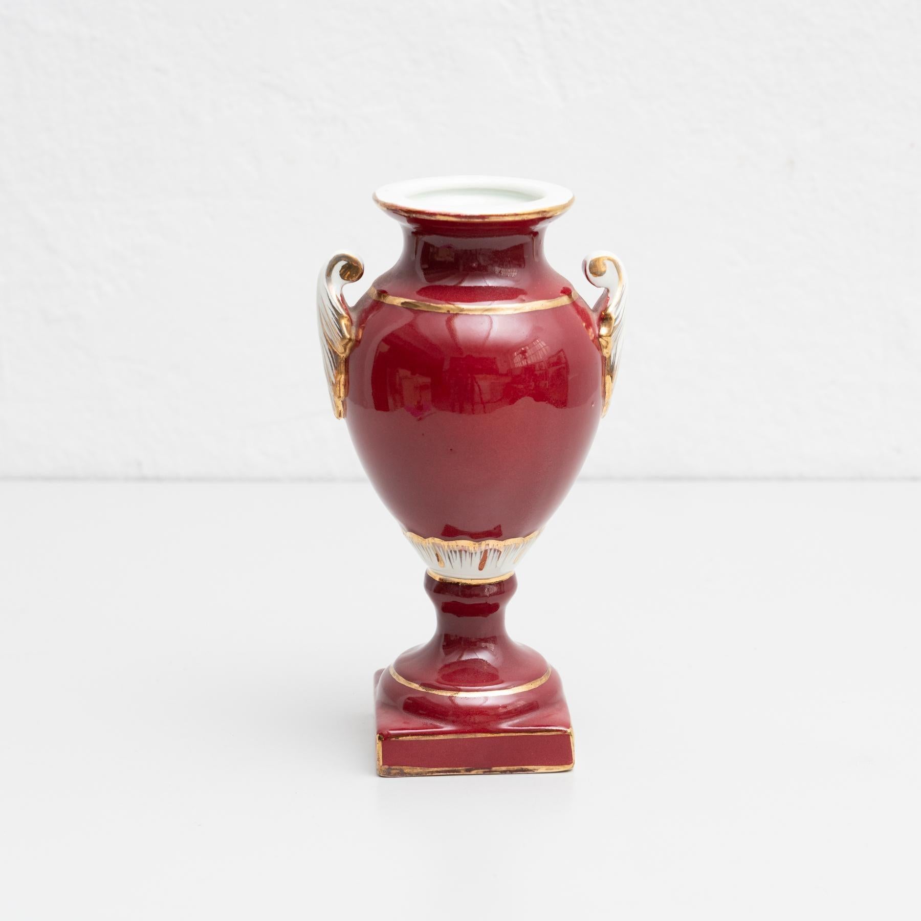 Porcellana Vaso in stile servo spagnolo della fine del XIX secolo in vendita