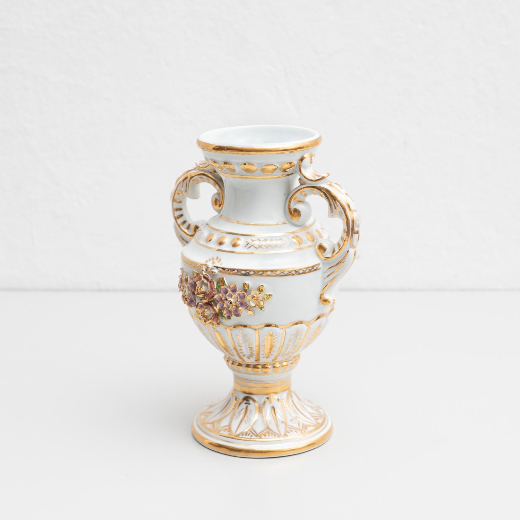 Late 19th Century Spanish Serves Style Vase 1
