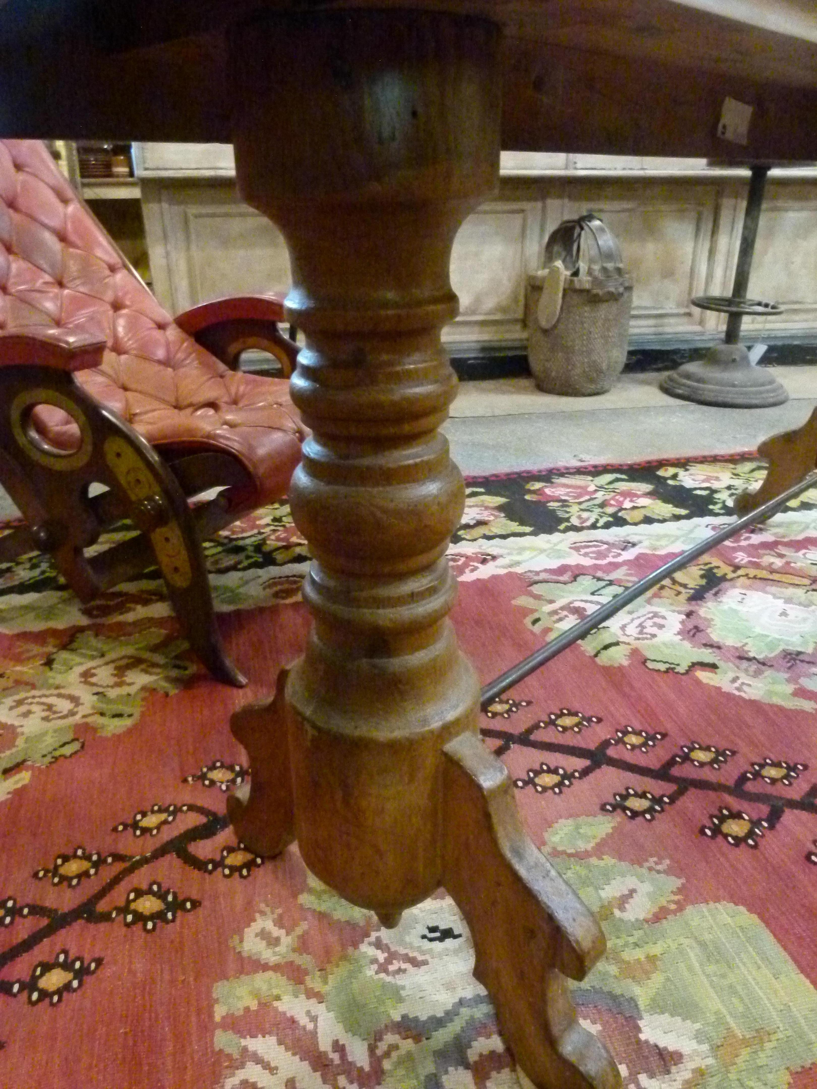 Late 19th Century Spanish Store Counter in Pine Wood In Good Condition In Vulpellac, Girona