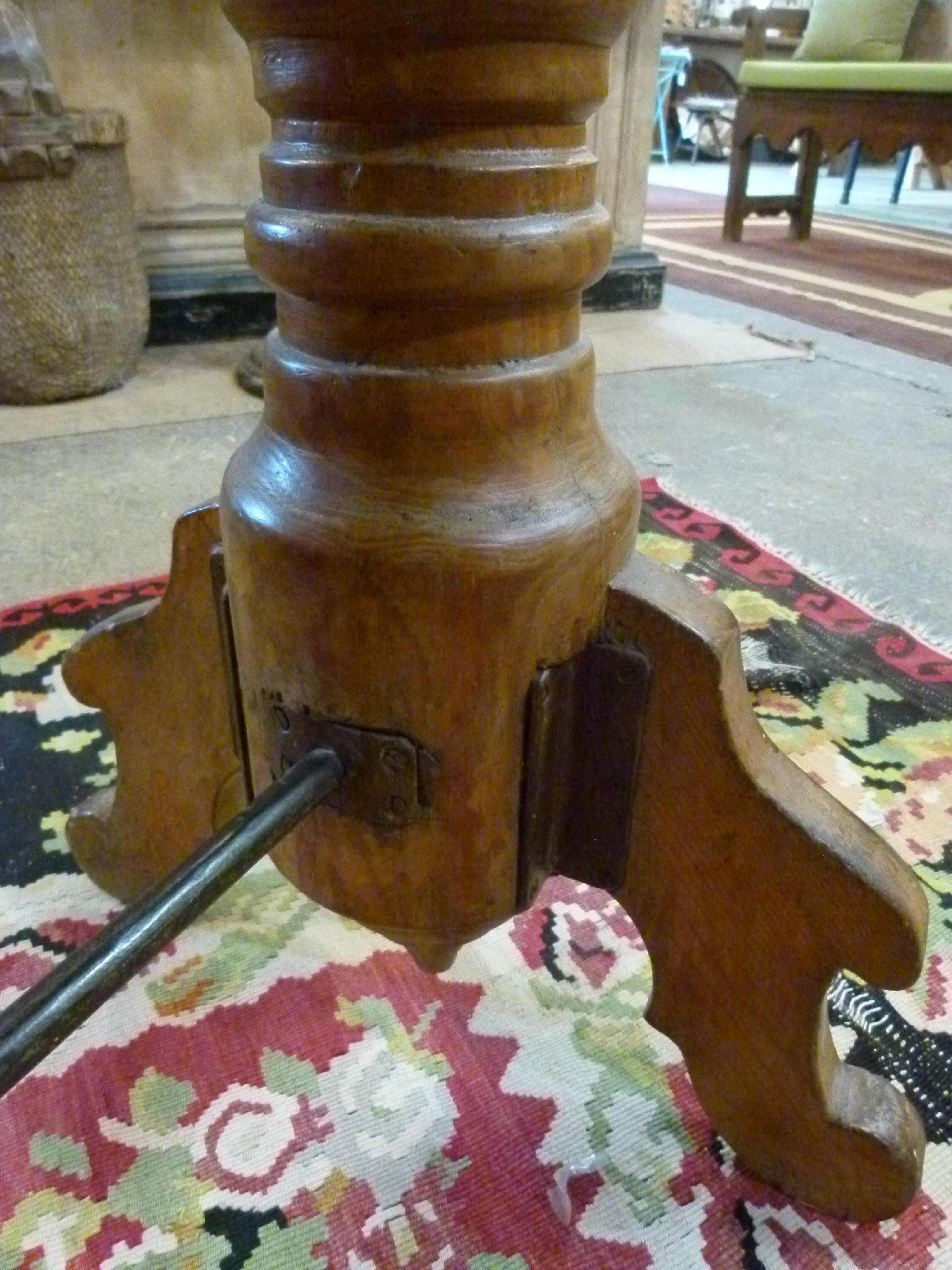 Late 19th Century Spanish Store Counter in Pine Wood 4