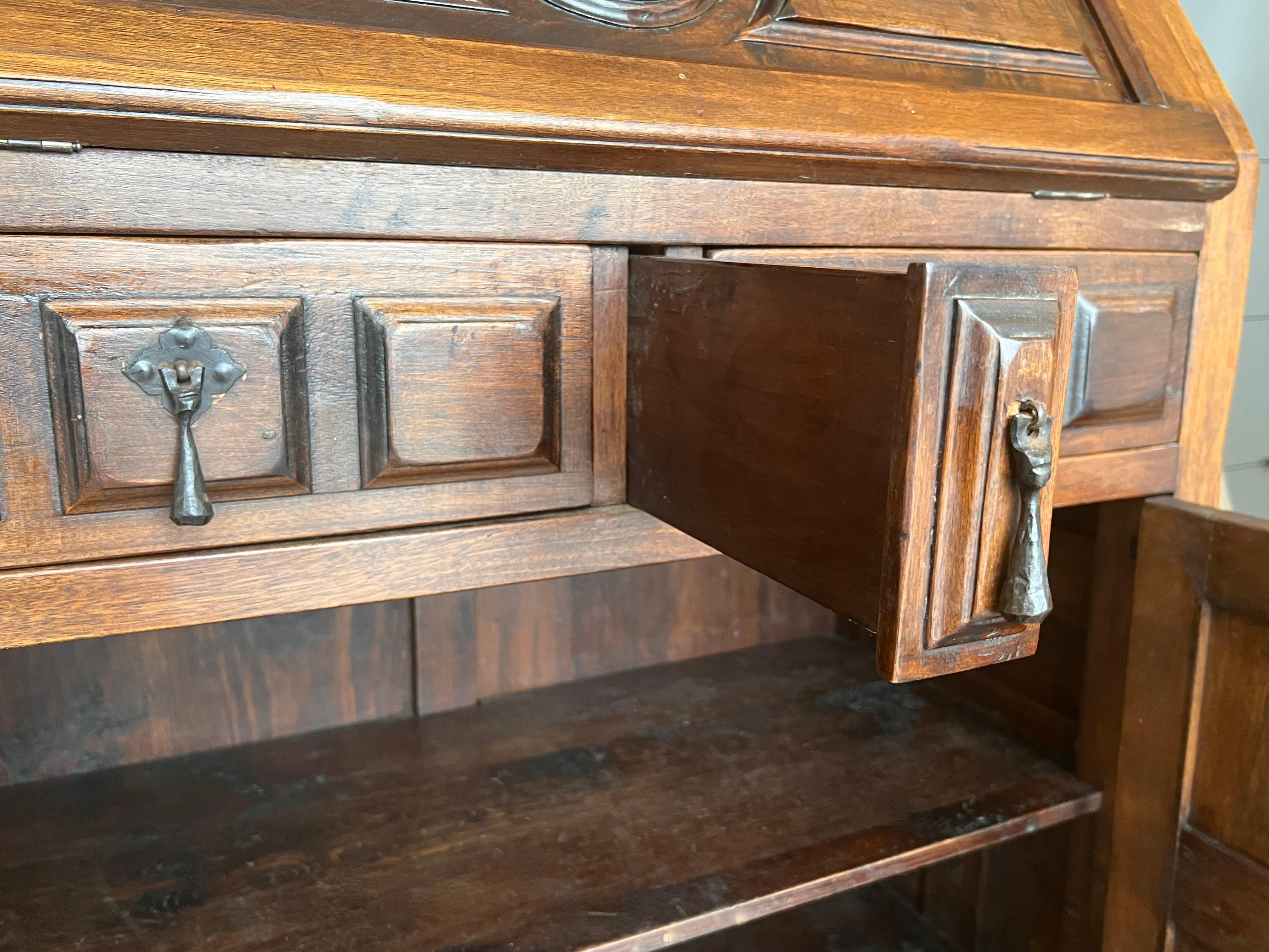 Late 19th Century Spanish Walnut Bureau Bookcase ‘Secretaire’ For Sale 7