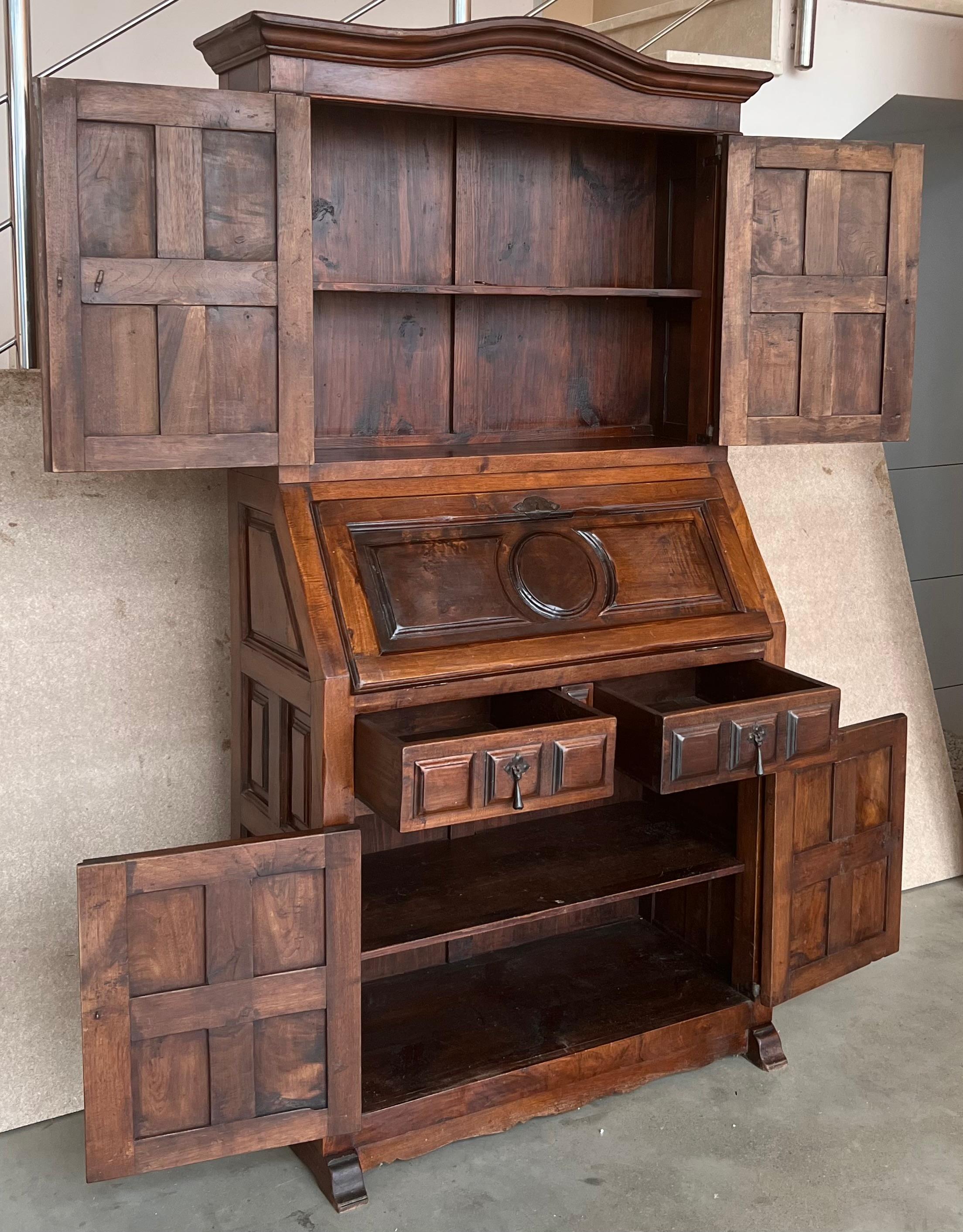 Late 19th Century Spanish Walnut Bureau Bookcase ‘Secretaire’ For Sale 3