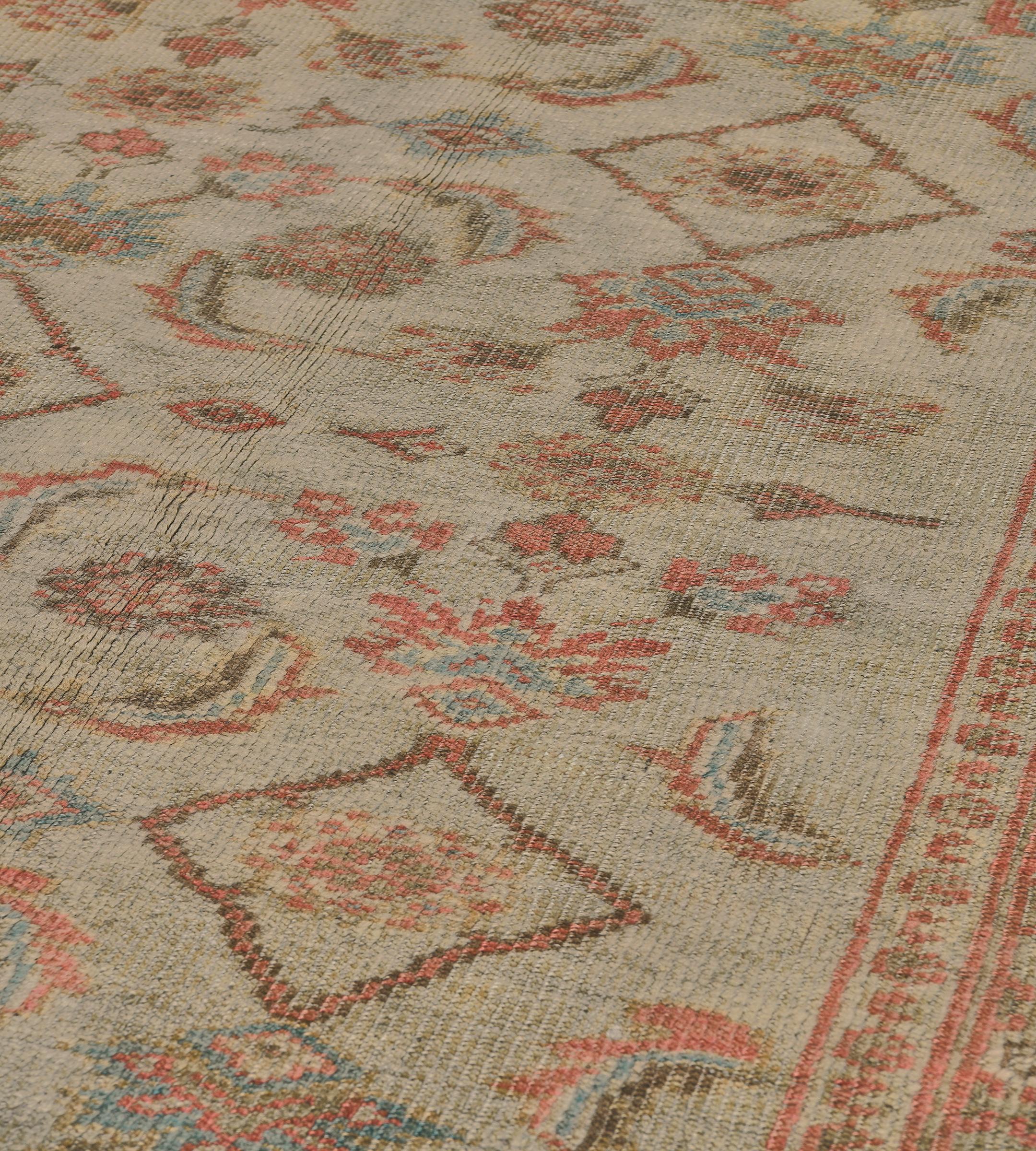 Tappeto Sultanabad Rugs della fine del XIX secolo proveniente dalla Persia occidentale In condizioni ottime in vendita a West Hollywood, CA