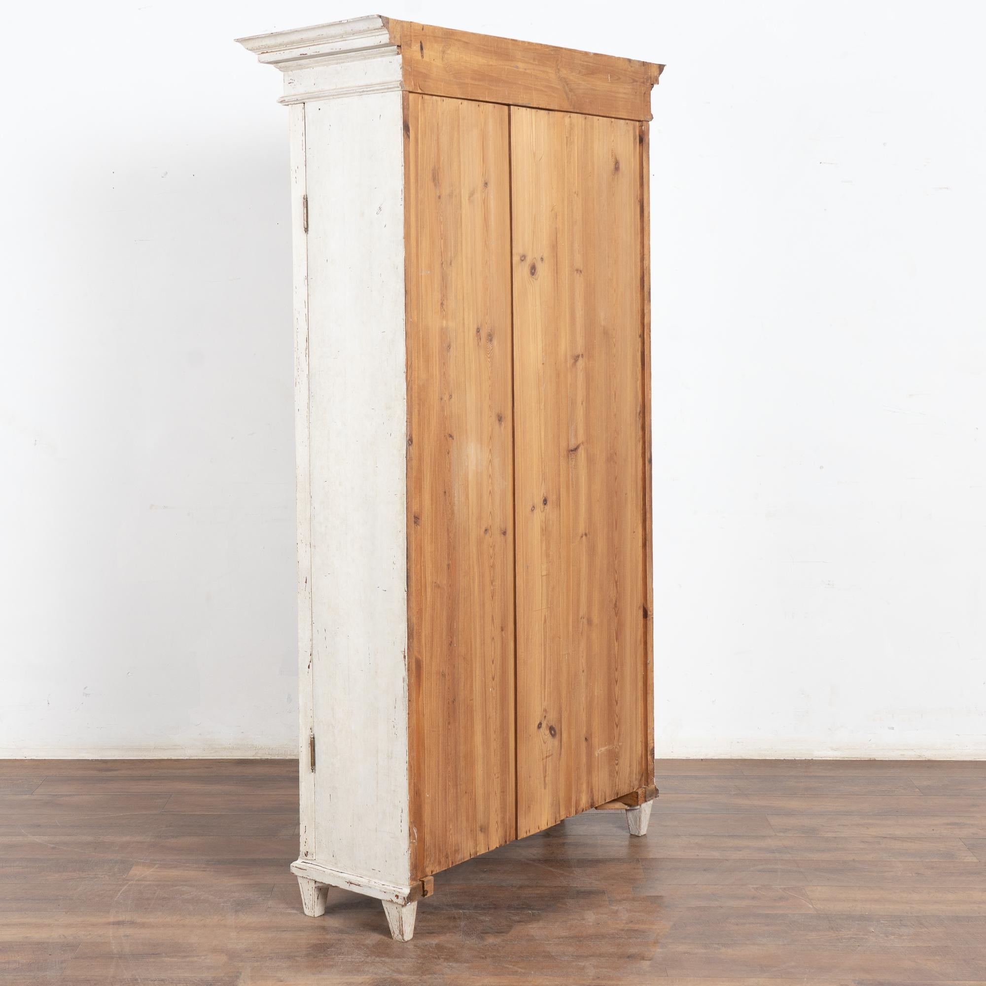 Mobile libreria bianco in stile gustaviano della fine del XIX secolo in vendita 5