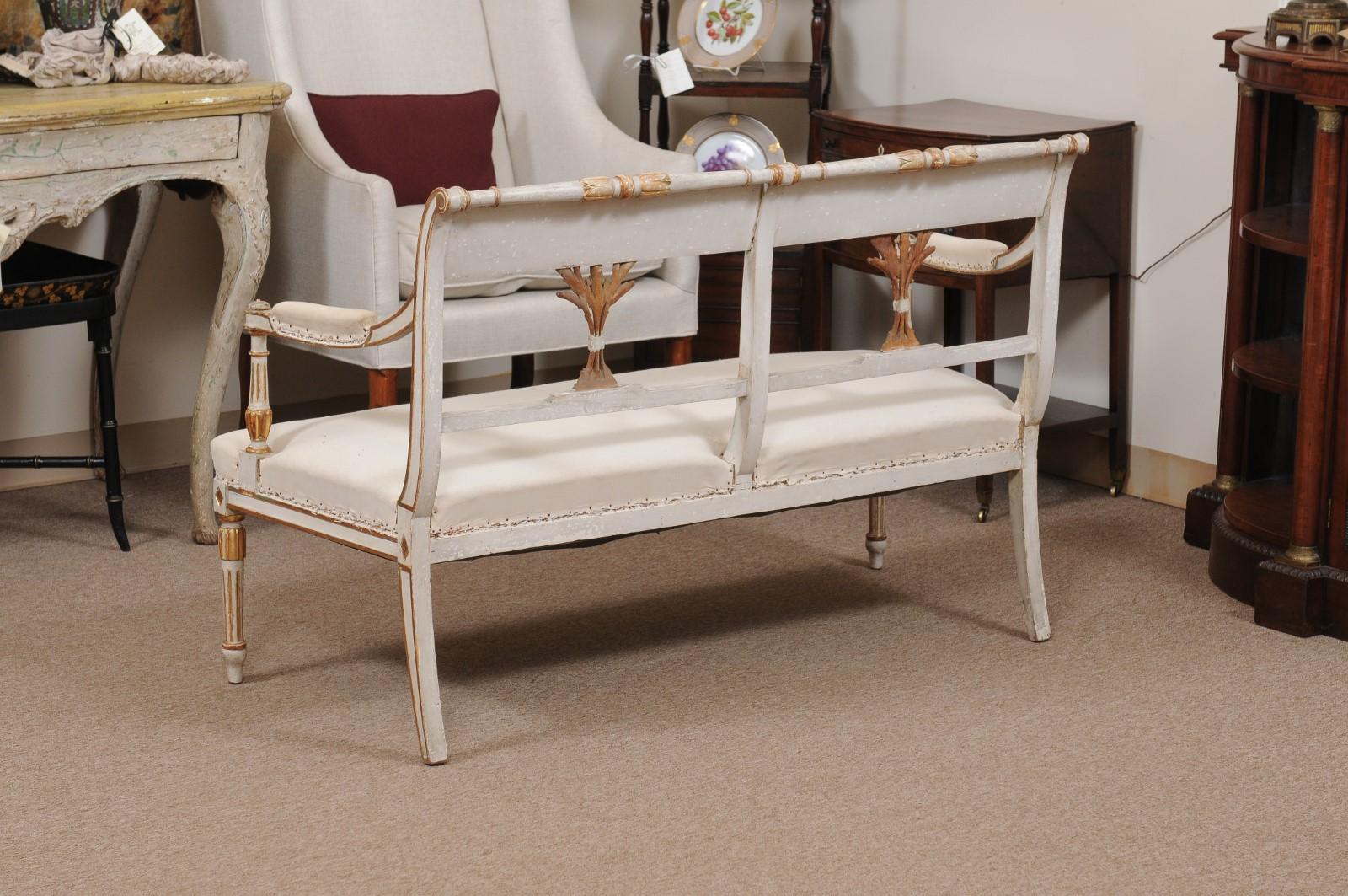 Late 19th Century Swedish Neoclassical Style Painted & Parcel Gilt Bench / Sette In Good Condition In Atlanta, GA