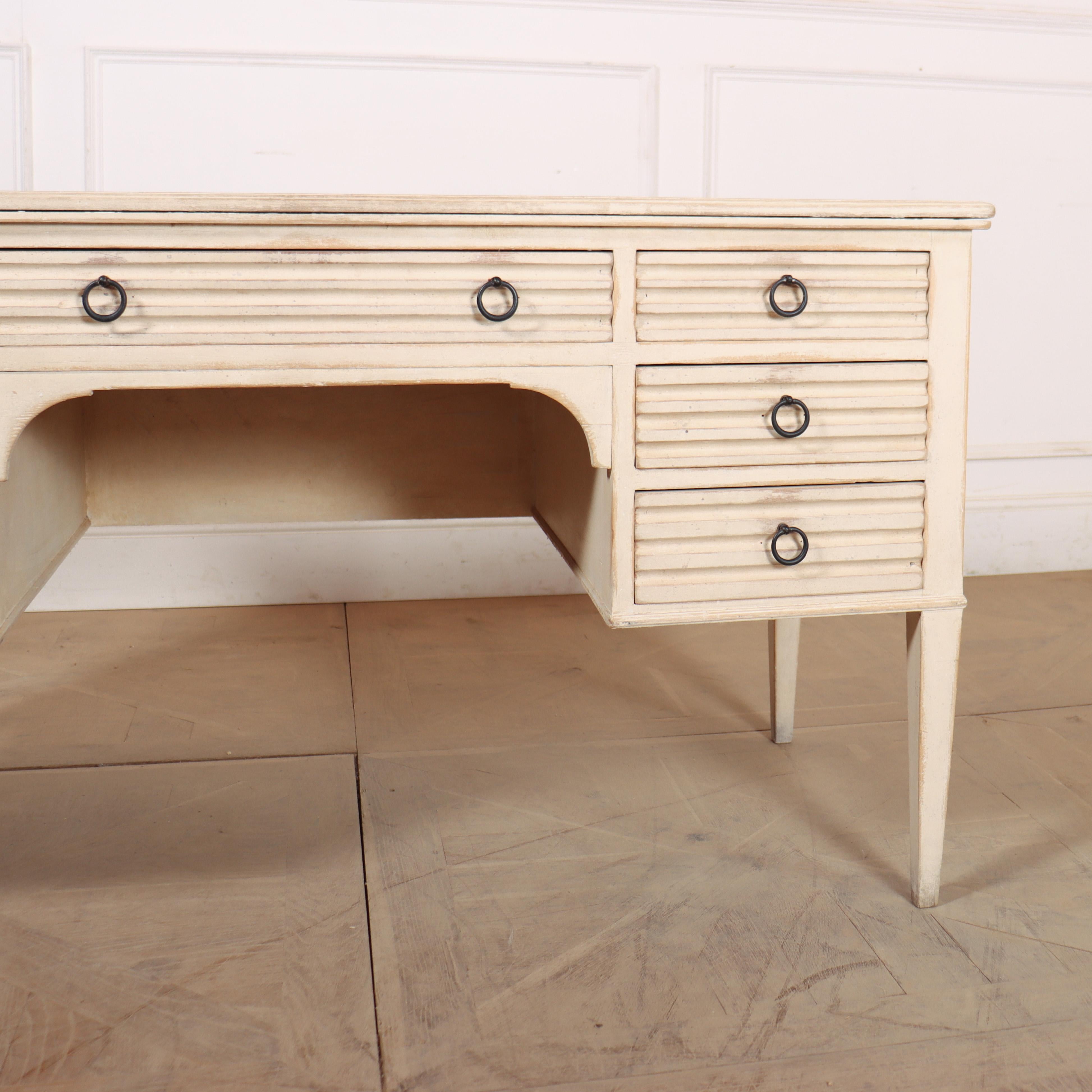 Late 19th Century Swedish Painted Desk In Good Condition In Leamington Spa, Warwickshire
