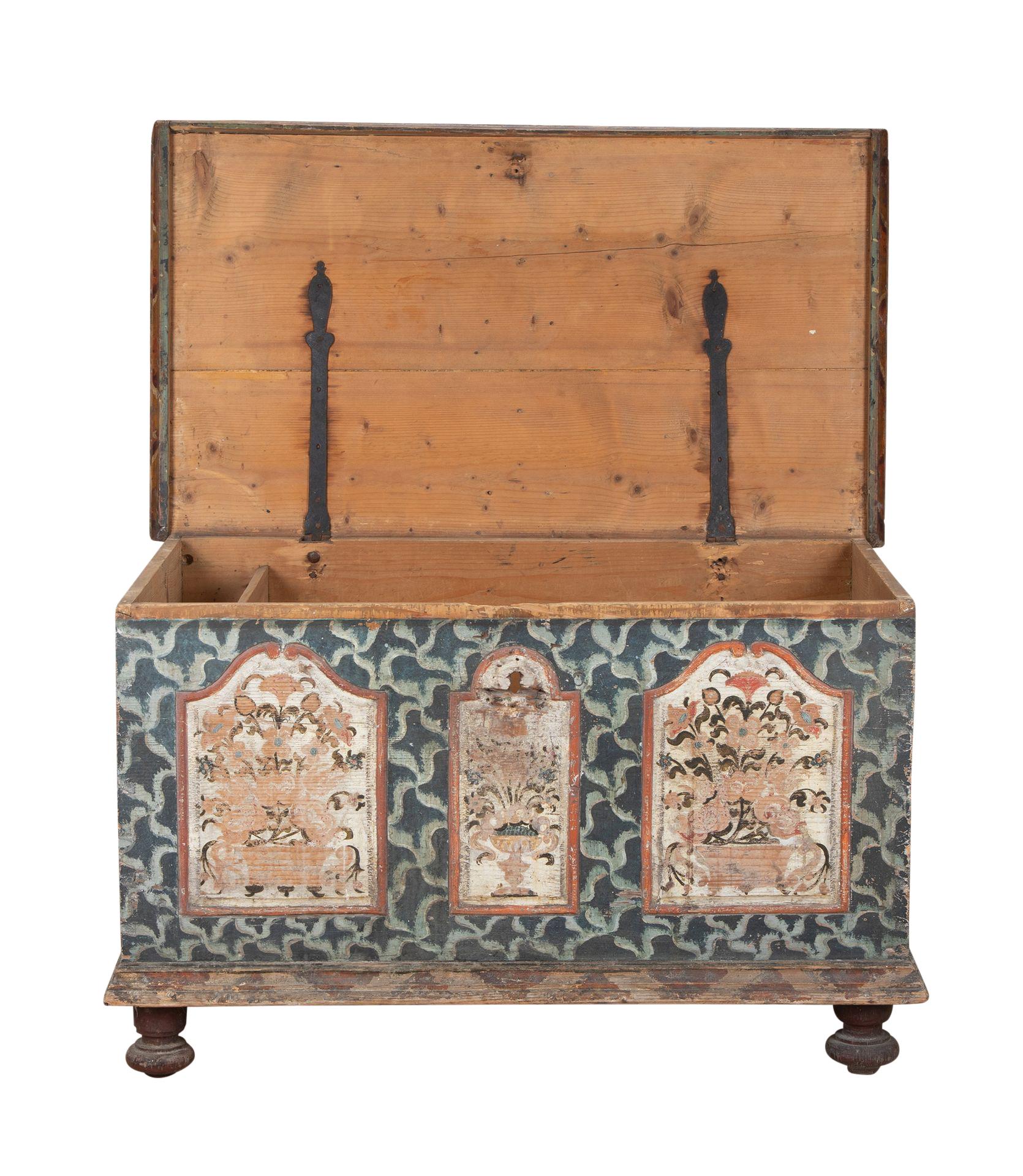 Wood Late 19th Century Swedish Painted Marriage Chest For Sale