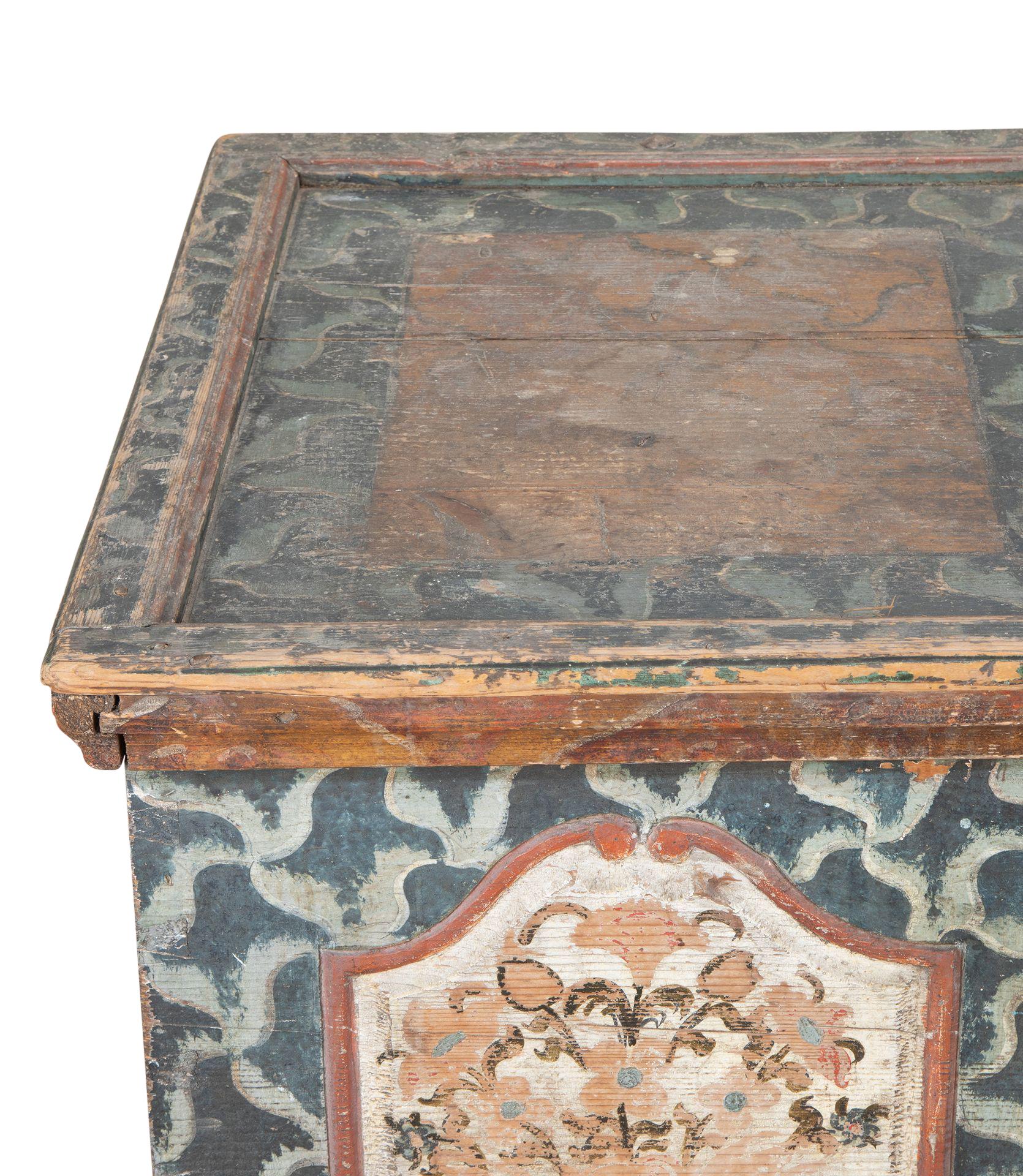 Late 19th Century Swedish Painted Marriage Chest For Sale 2