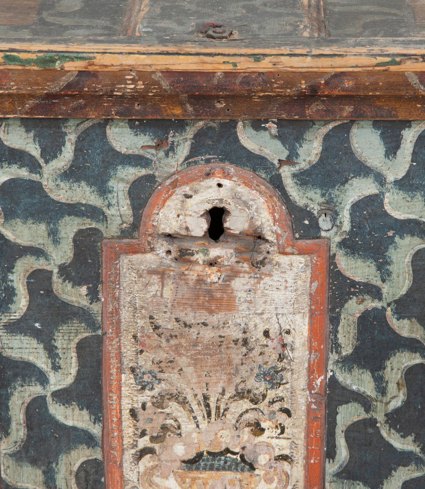 Late 19th Century Swedish Painted Marriage Chest For Sale 4