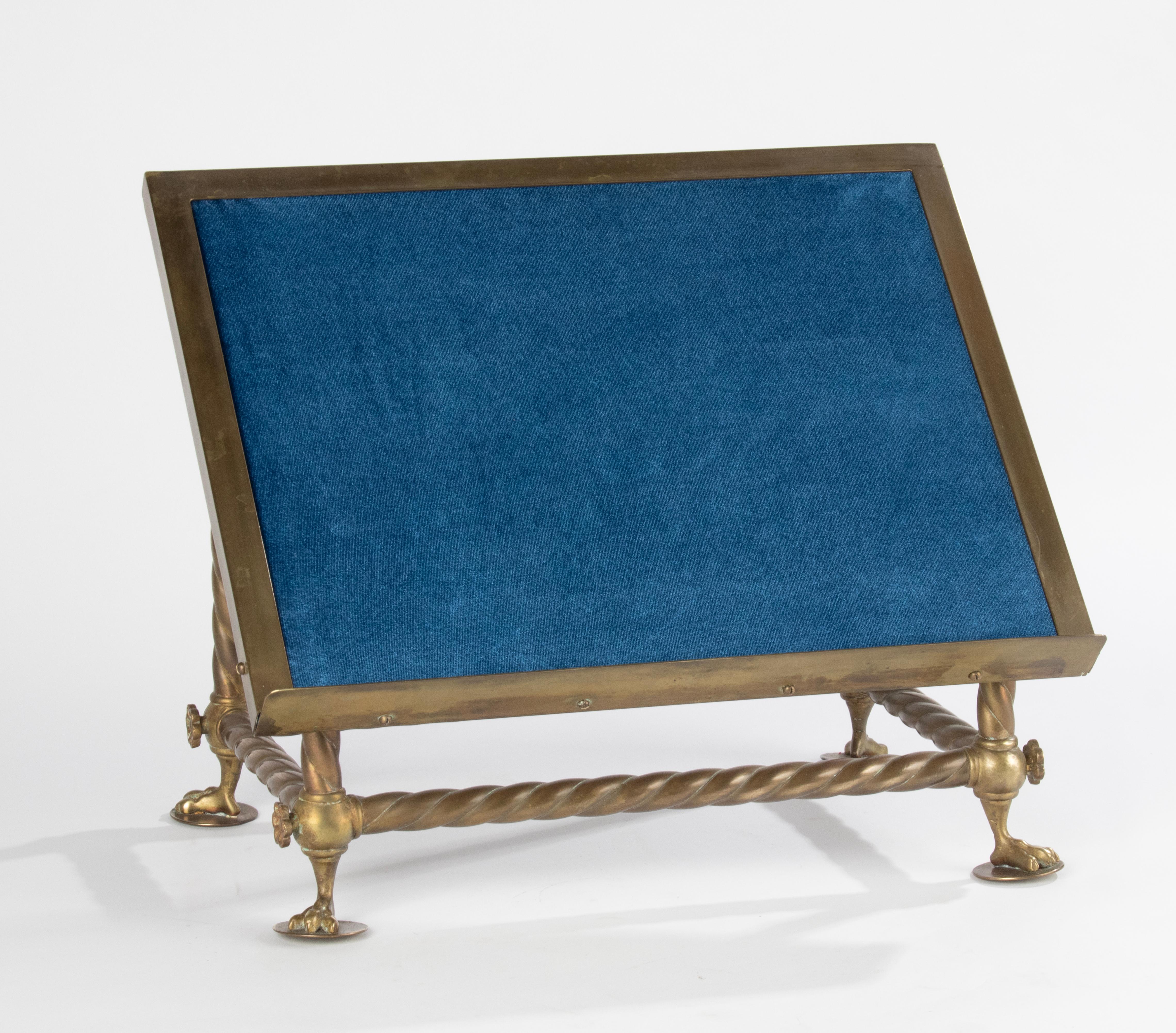 Fin du 19ème siècle Table lutrin Stand de livre - Gothique - Bronze cuivré en vente 9