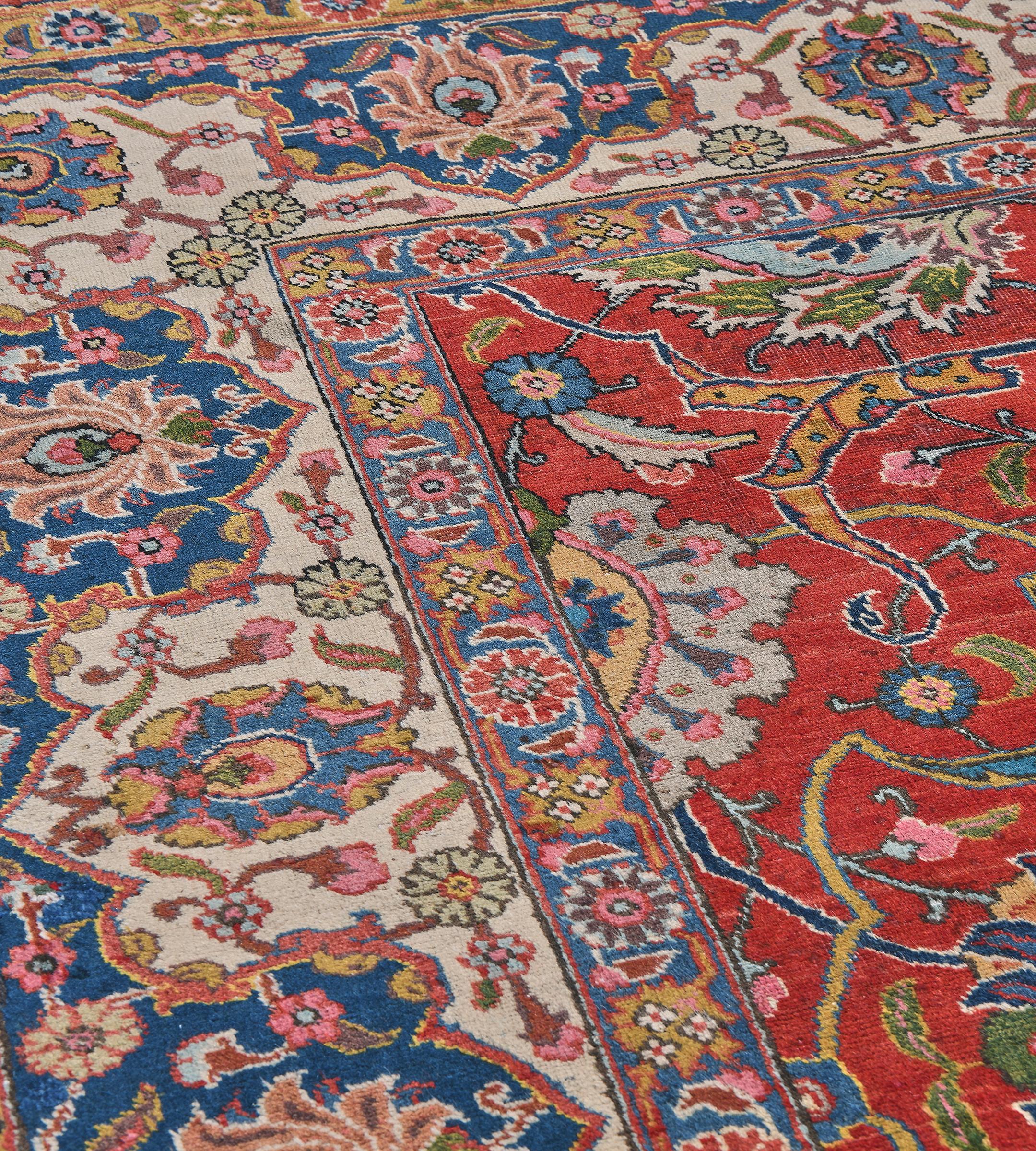 Tapis de Tabriz de la fin du 19e siècle du nord-ouest de la Perse Bon état - En vente à West Hollywood, CA