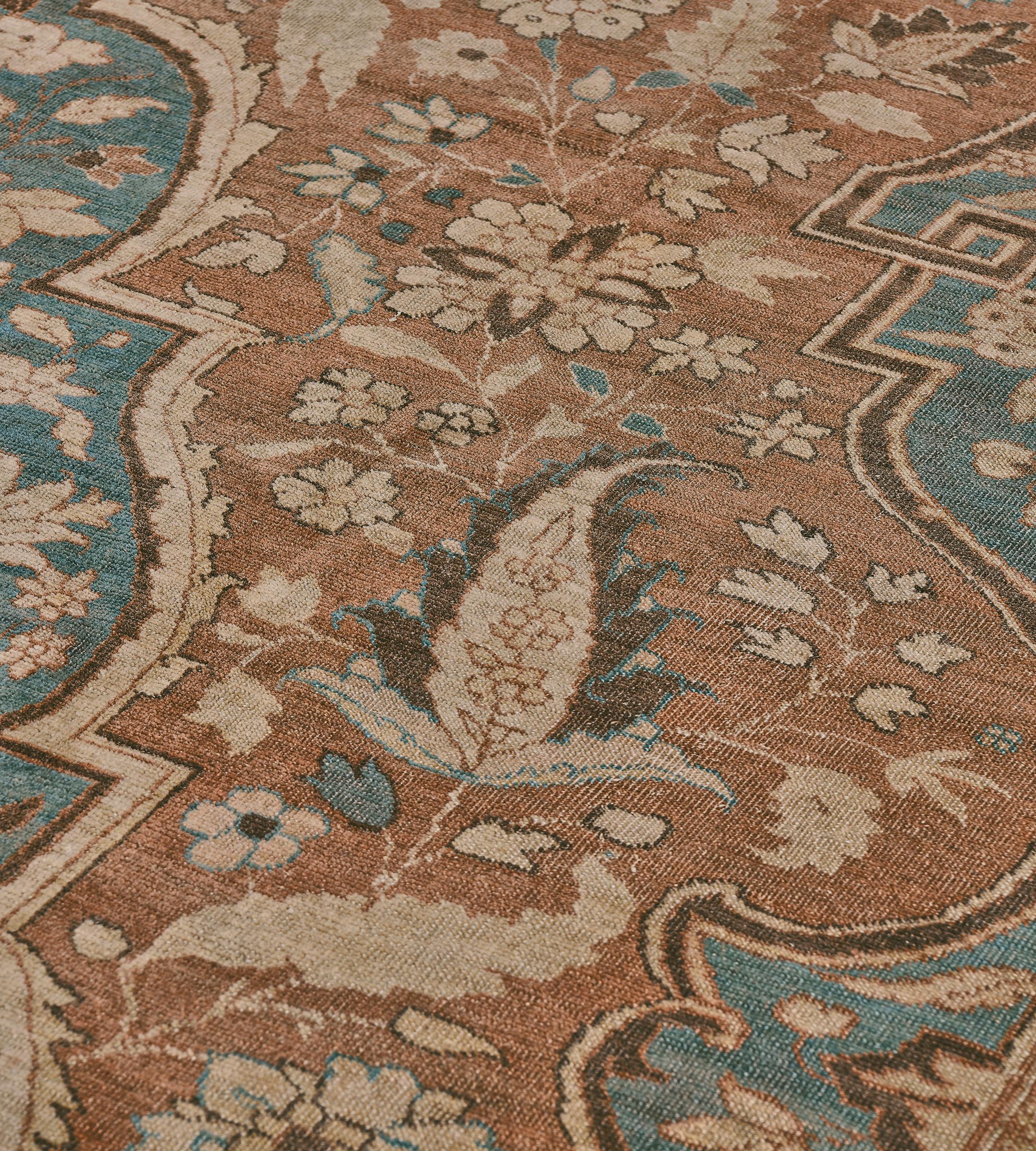 Alfombra Tabriz de finales del siglo XIX procedente del noroeste de Persia Lana en venta