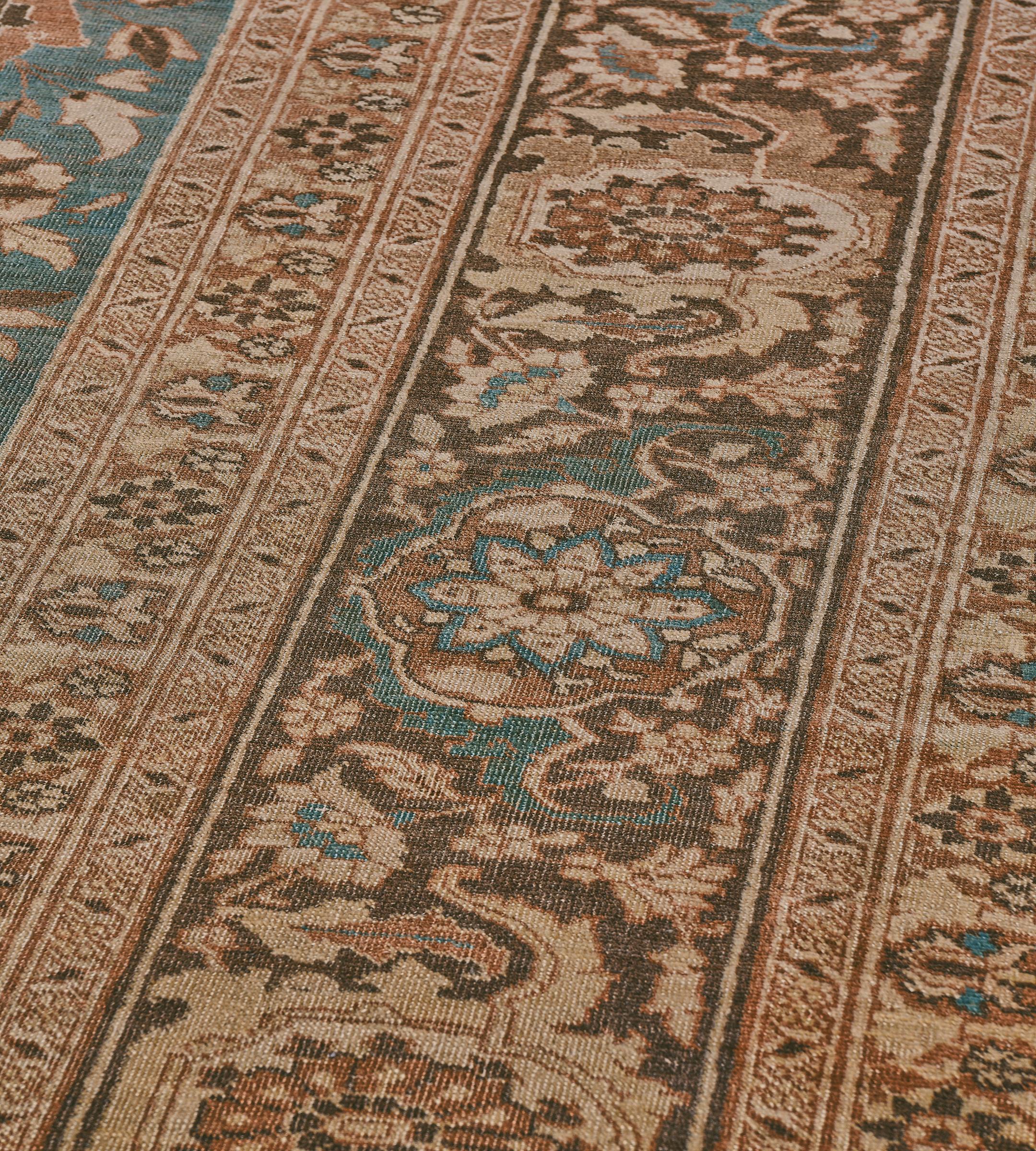 Alfombra Tabriz de finales del siglo XIX procedente del noroeste de Persia en venta 1
