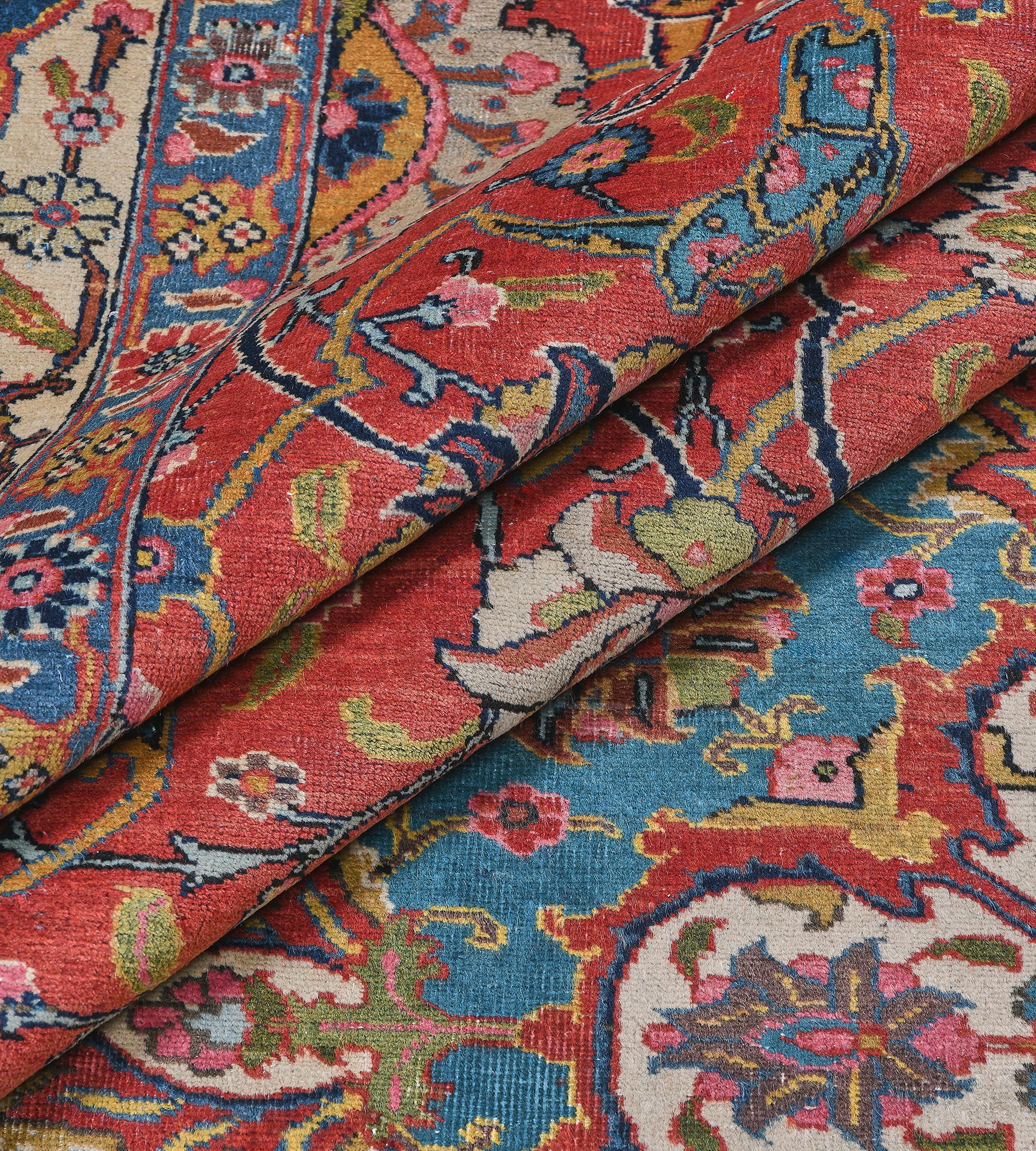Tapis de Tabriz de la fin du 19e siècle du nord-ouest de la Perse en vente 3