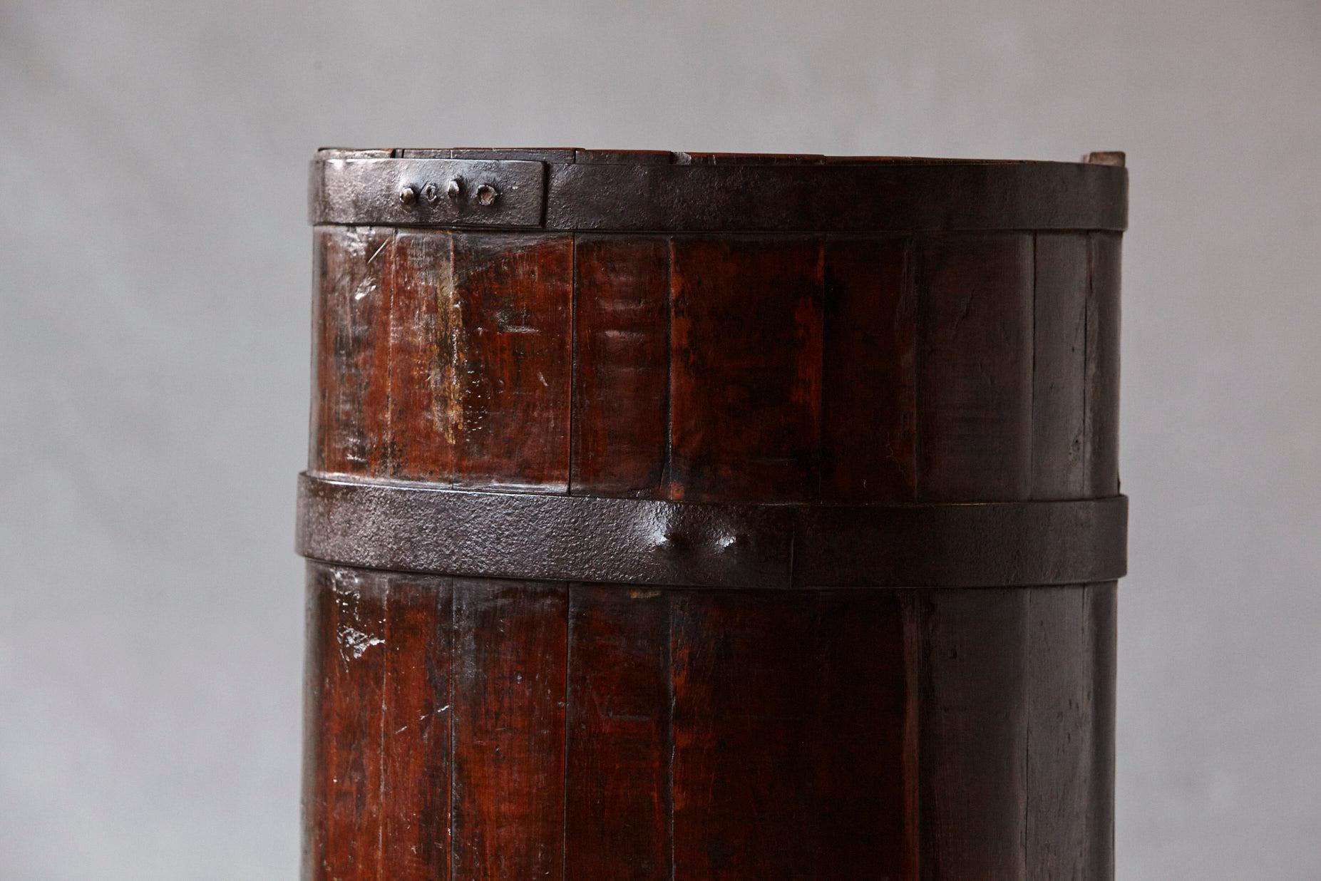 Late 19th Century Tall Chinese Fir Barrel from Zhejiang, circa 1870s 6