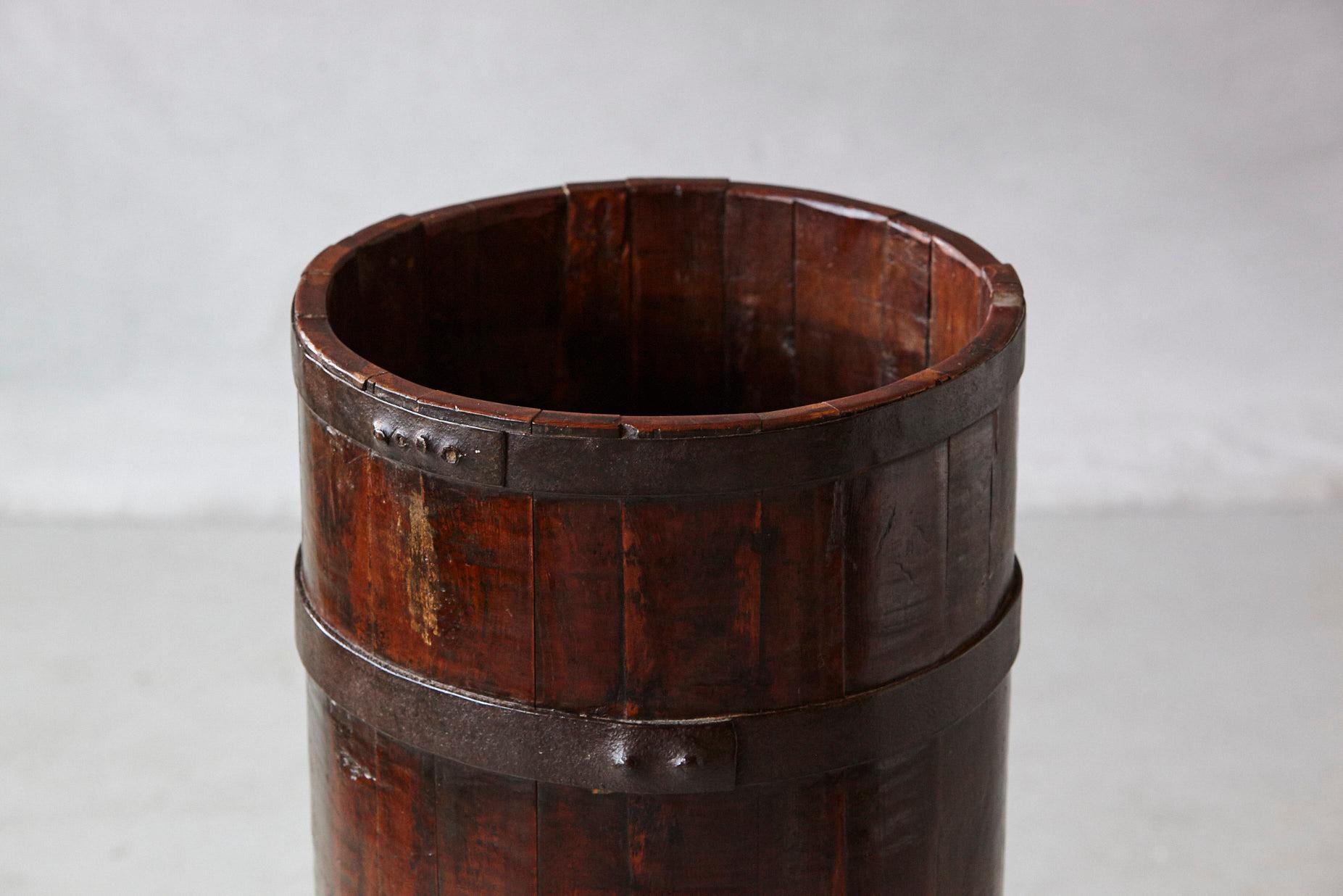 Late 19th Century Tall Chinese Fir Barrel from Zhejiang, circa 1870s 3