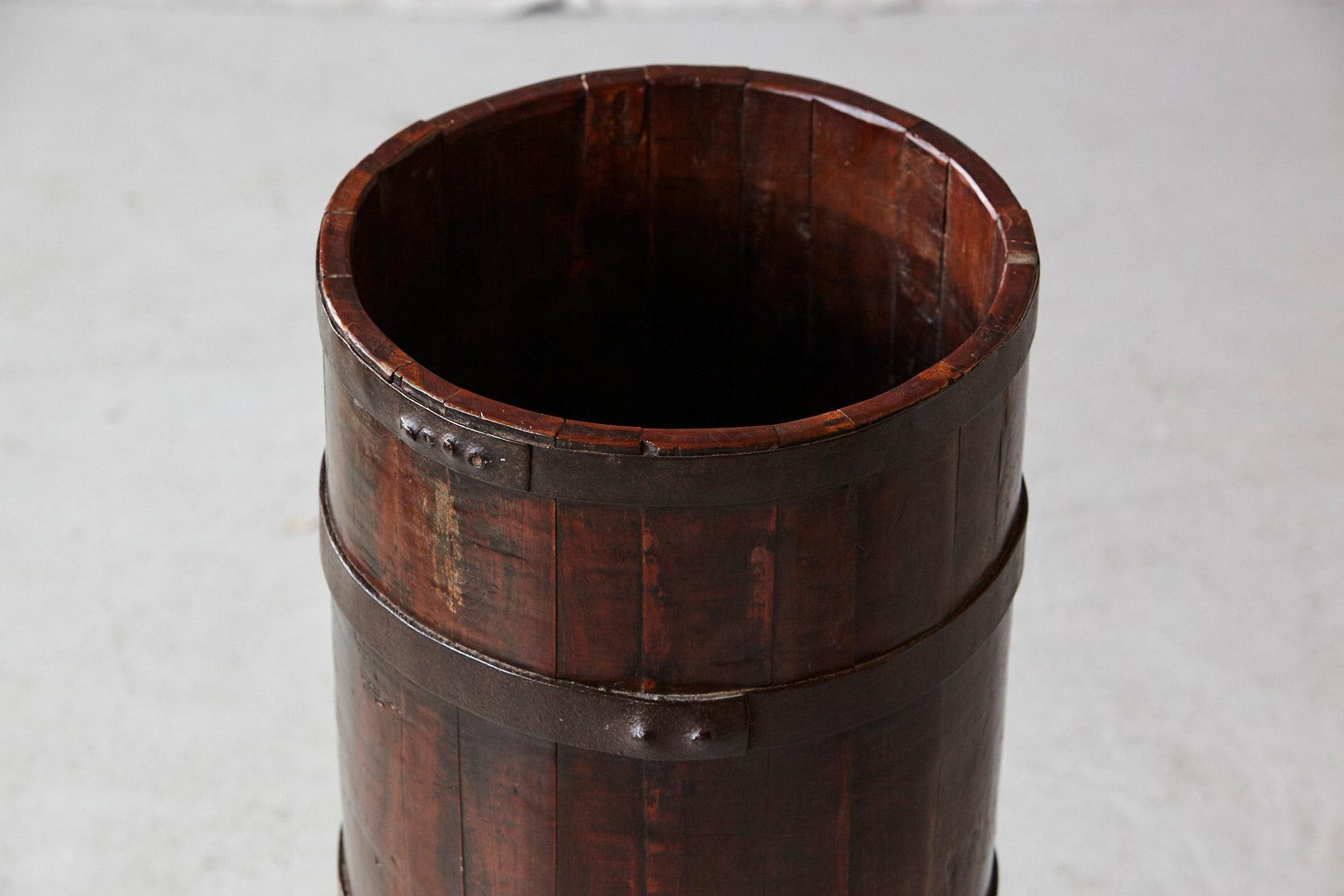 Late 19th Century Tall Chinese Fir Barrel from Zhejiang, circa 1870s 4