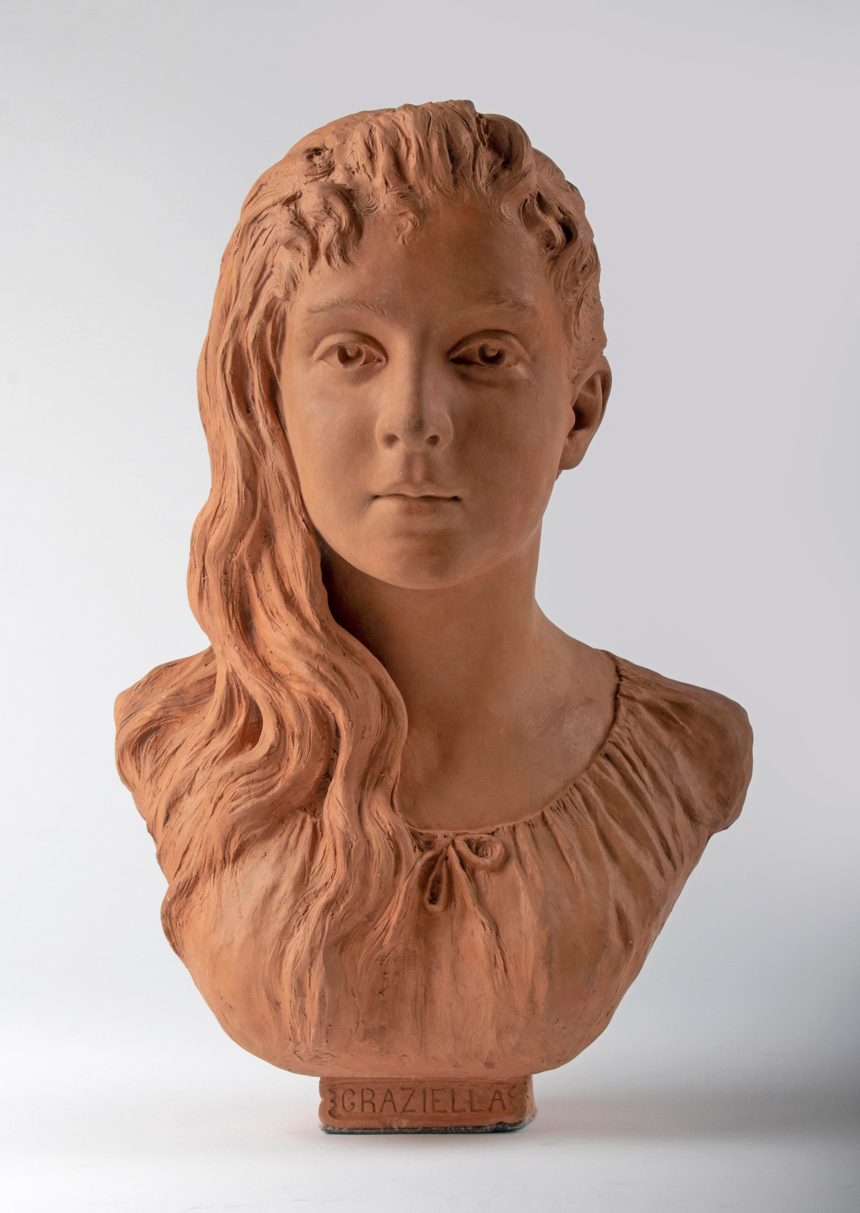 Belle Époque Fin du 19e siècle Buste en terre cuite d'une jeune fille nommée Graziella signé Marcel en vente