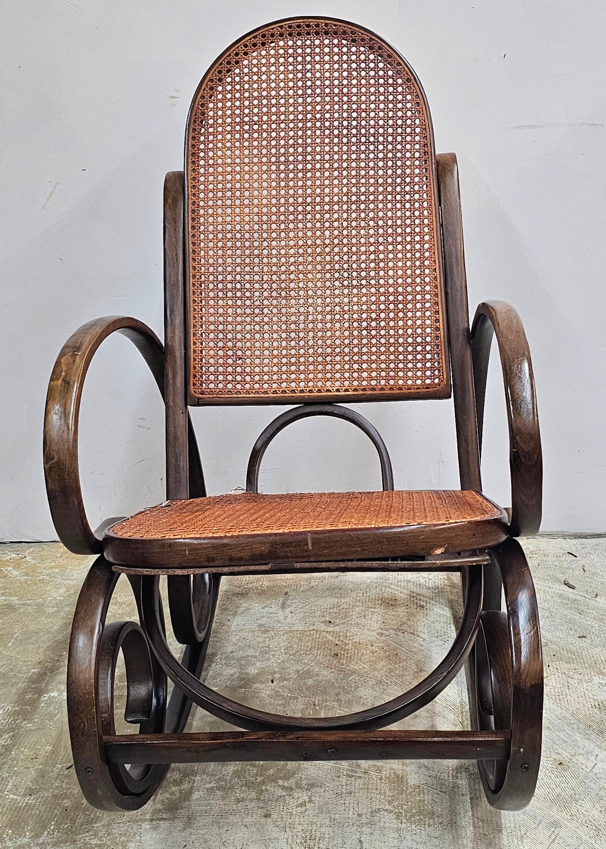 Late 19th Century Thonet #21 Bentwood and Cane Seat Arm Rocking Chair For Sale 3