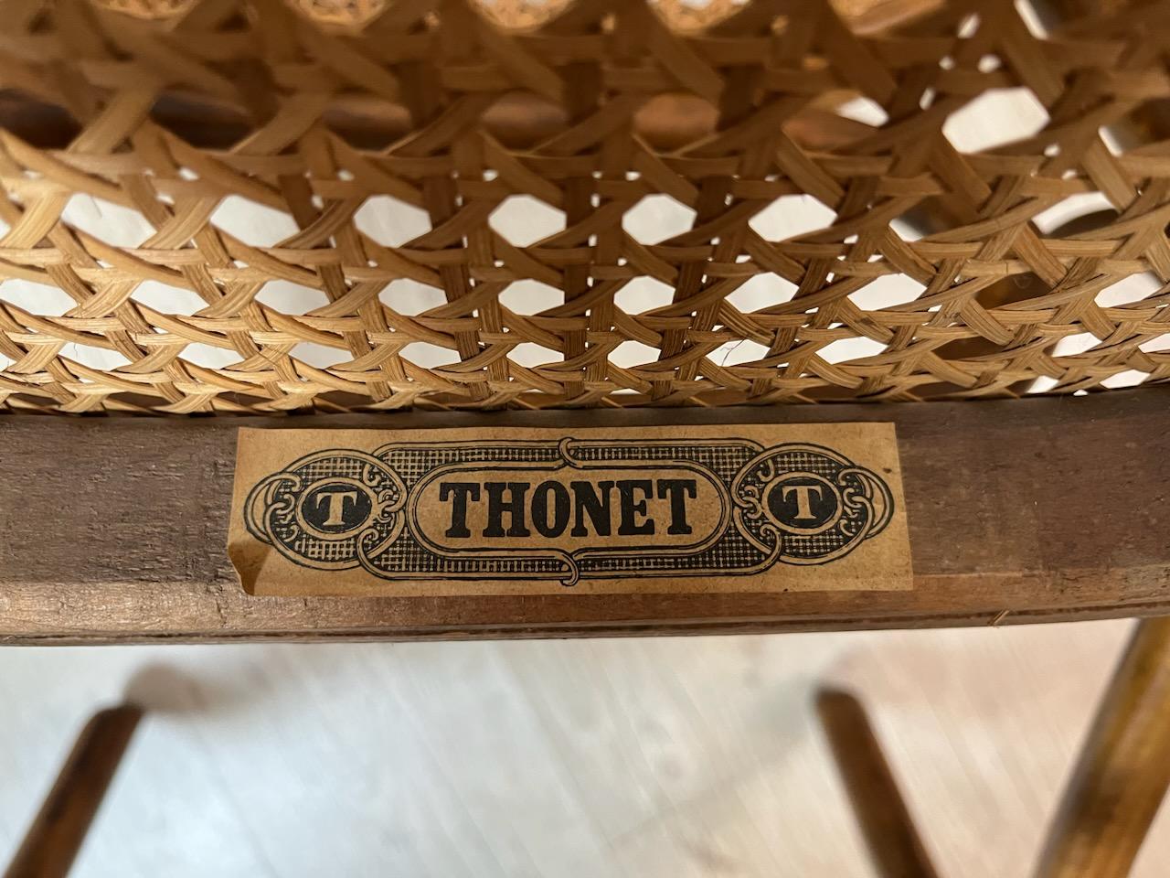 Sedia a dondolo Thonet di fine Ottocento in faggio e canna, 1890 in vendita 4