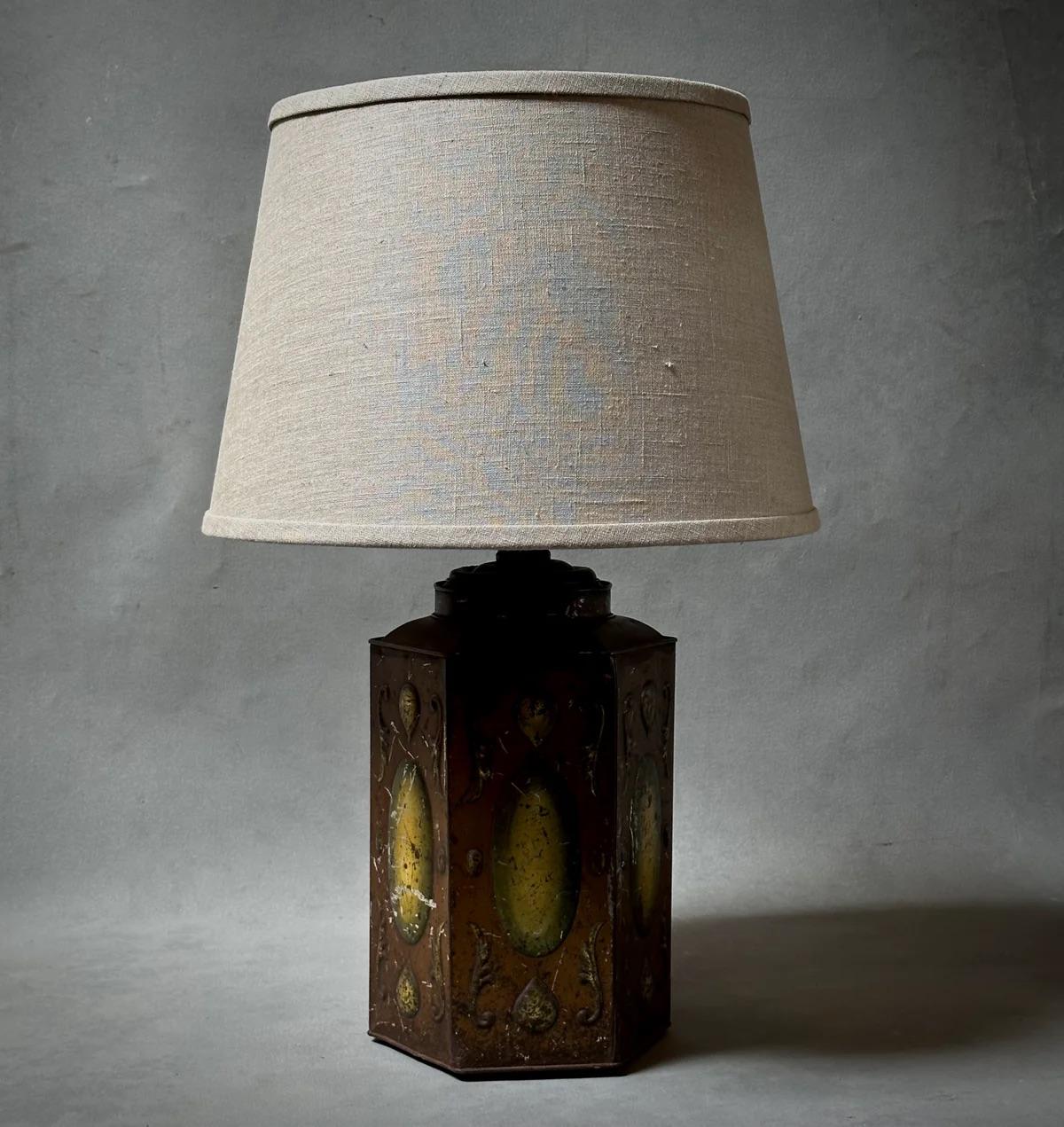 Metal Late 19th Century Tole Decorated Tin Lamp with Custom Shade For Sale