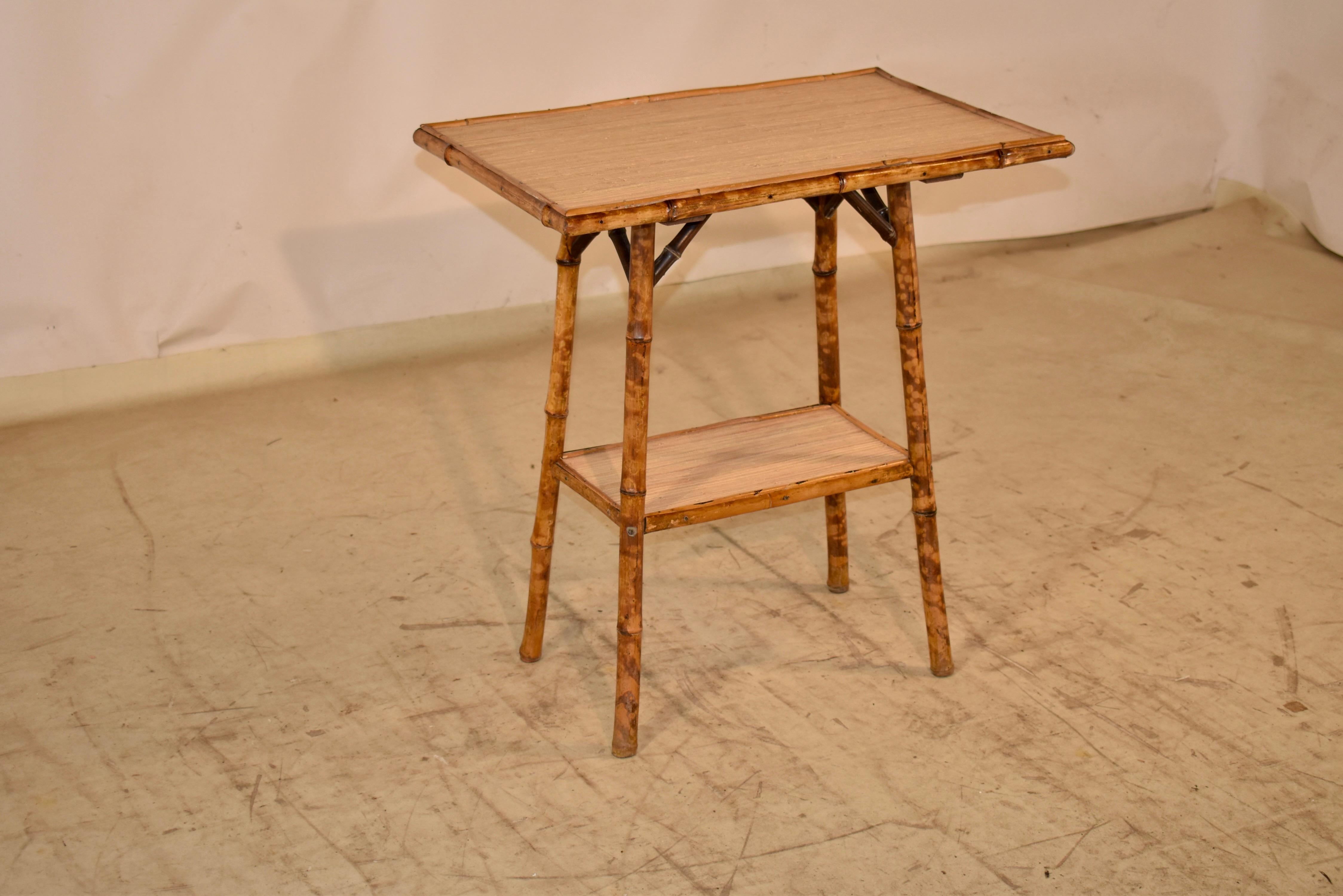 Mesa auxiliar de bambú tortuga de finales del siglo XIX Art Nouveau en venta