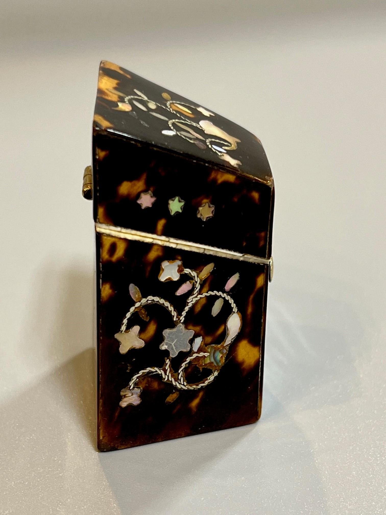 English Late 19th Century Tortoise Shell Needle Case with Mother of Pearl Inlay For Sale